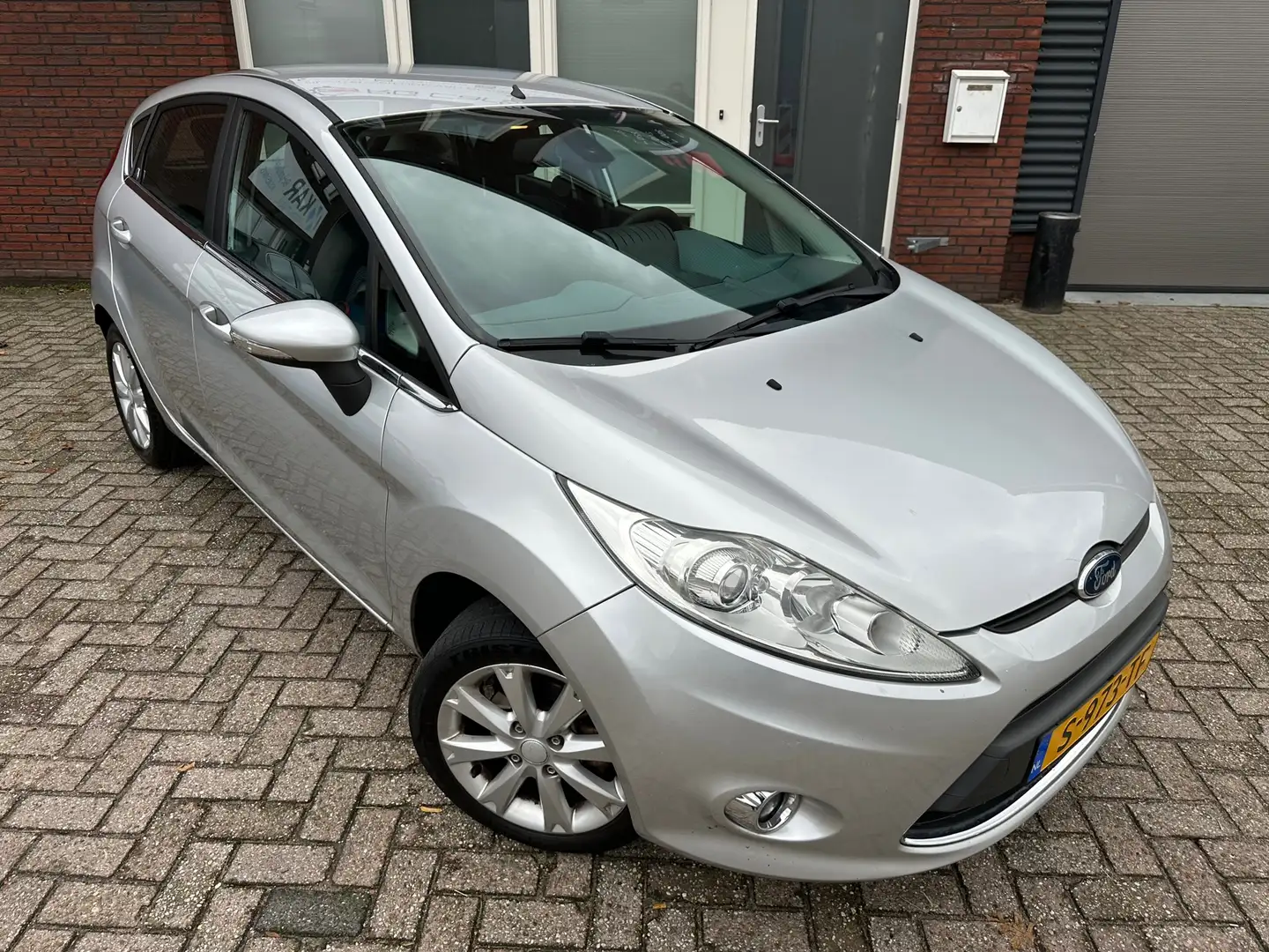 Ford Fiesta 1.25 / Navi / Carplay / Airco / LM / 5DRS / MF Stu Gris - 1