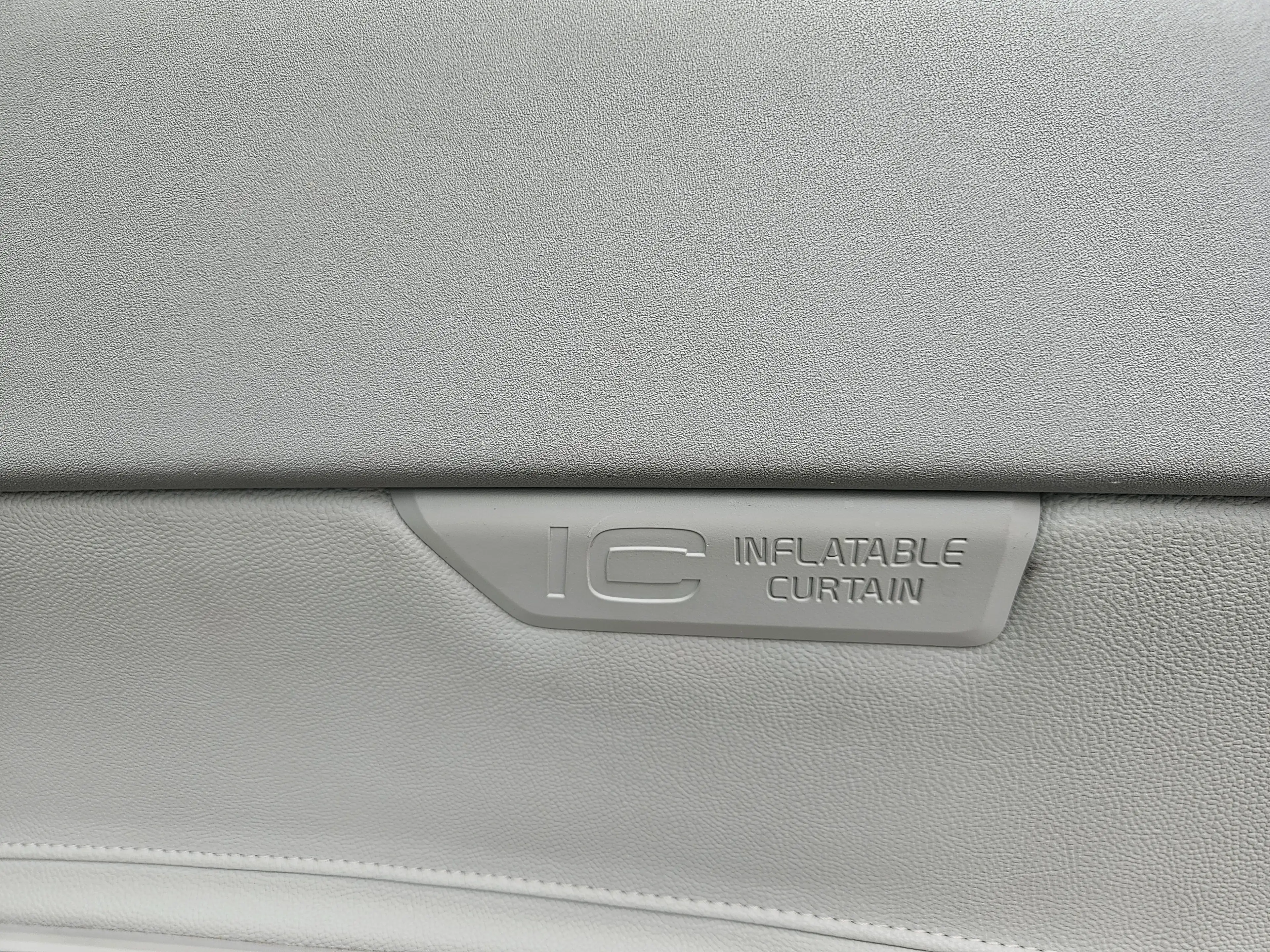 Volvo C70 Summun Leder Navi PDC — photo 8