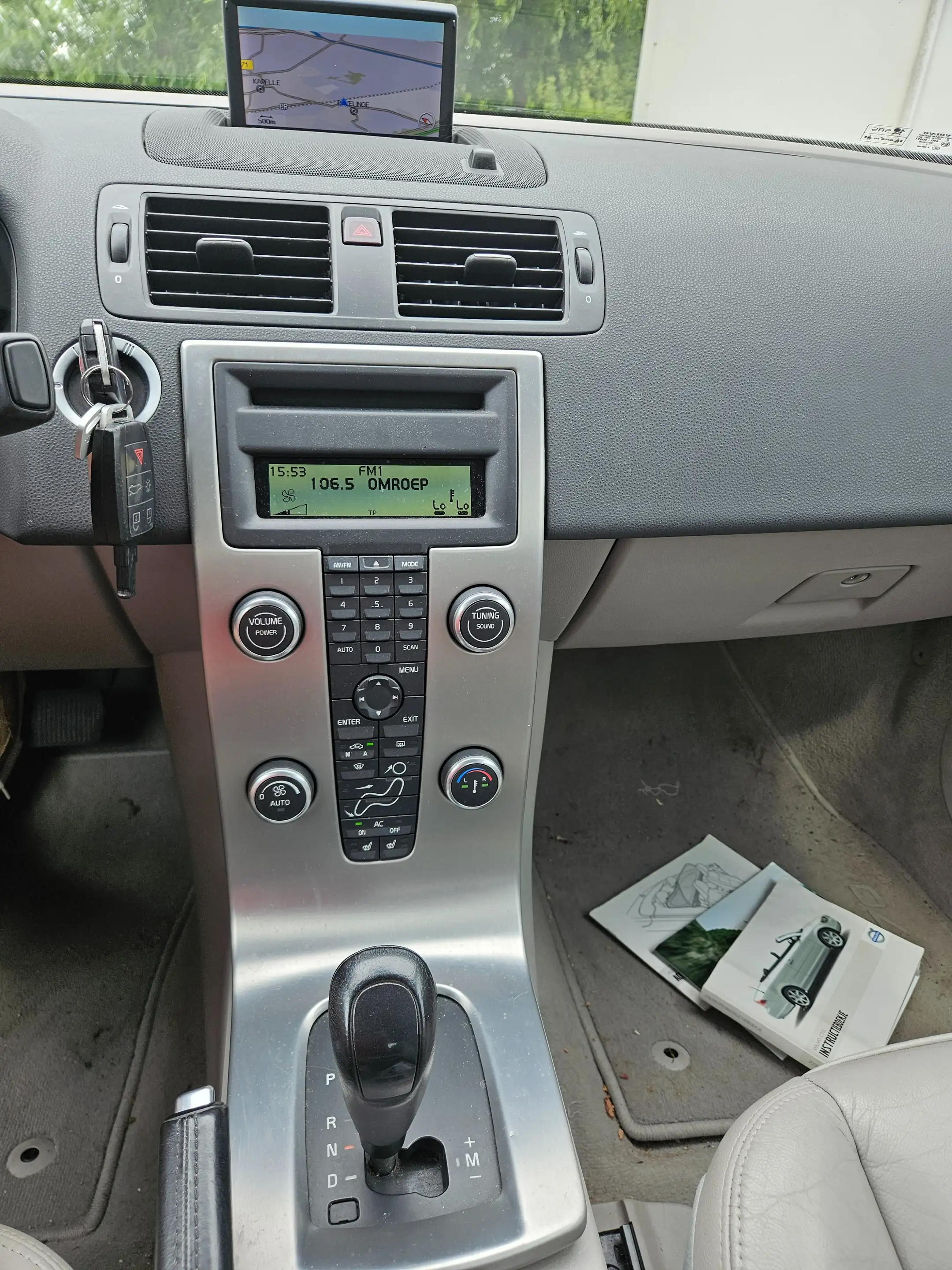 Volvo C70 Summun Leder Navi PDC — photo 7