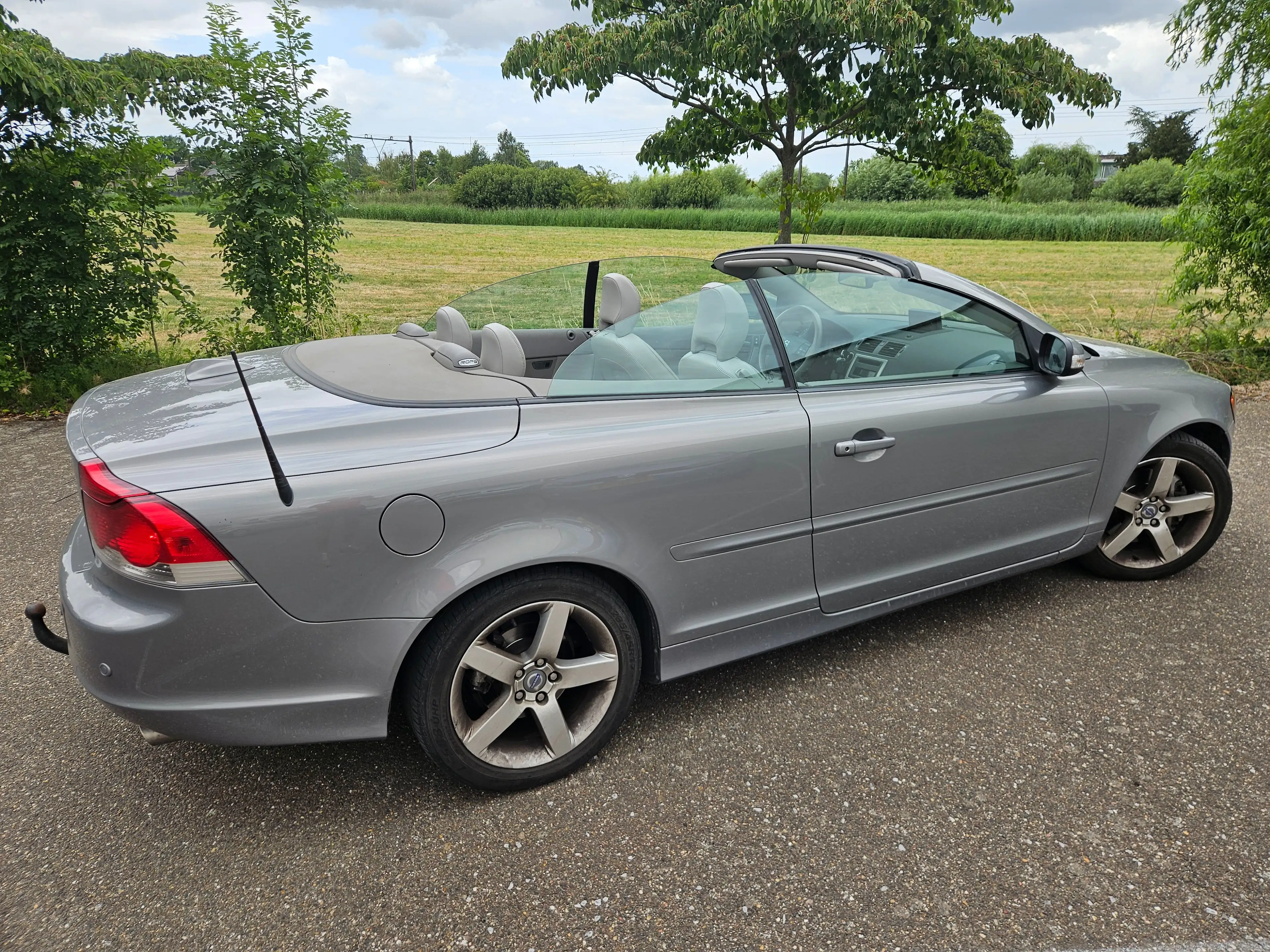 Volvo C70 Summun Leder Navi PDC — photo 2