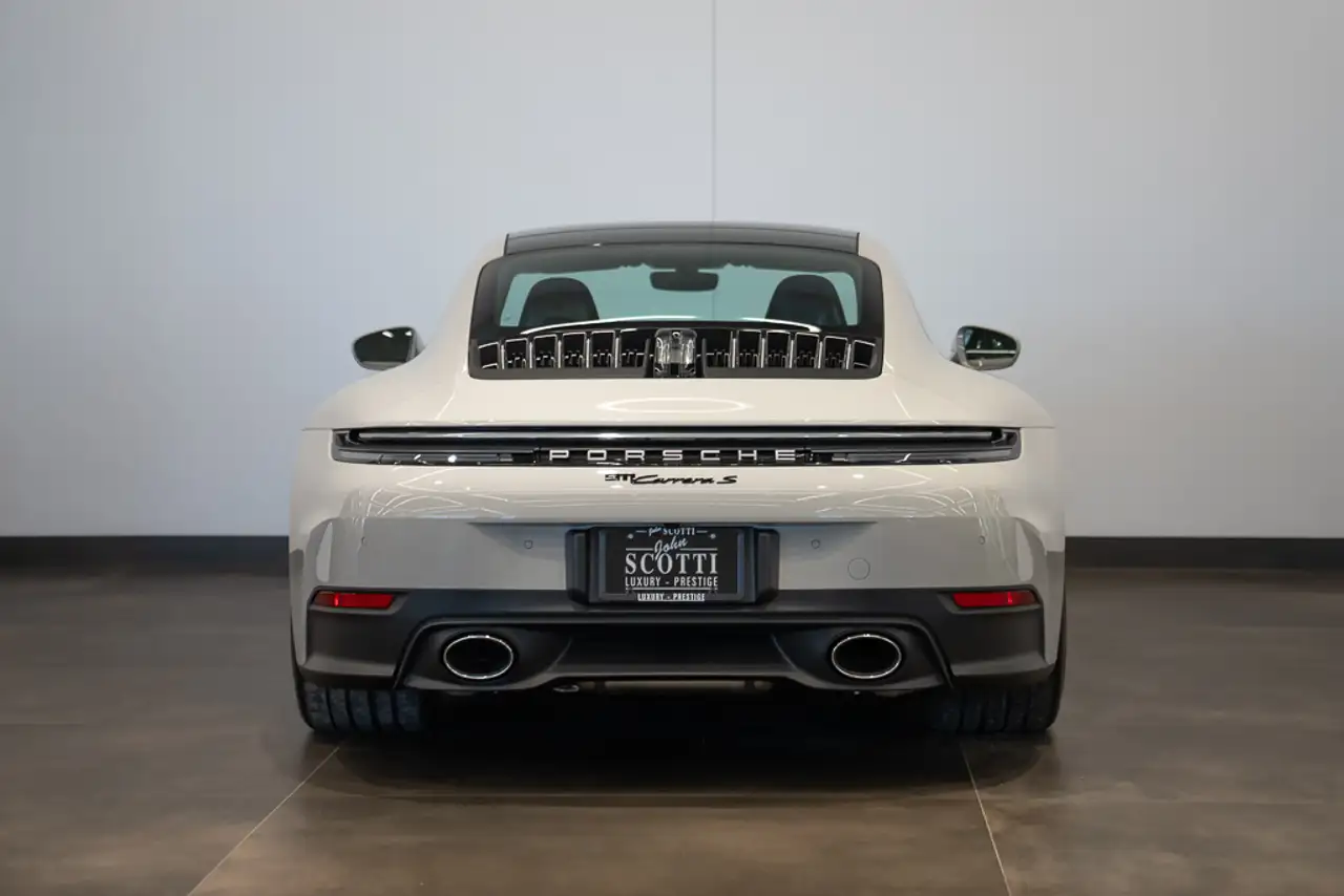 Porsche 911 снимка Porsche 911