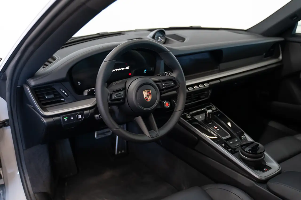 Porsche 911 снимка Porsche 911