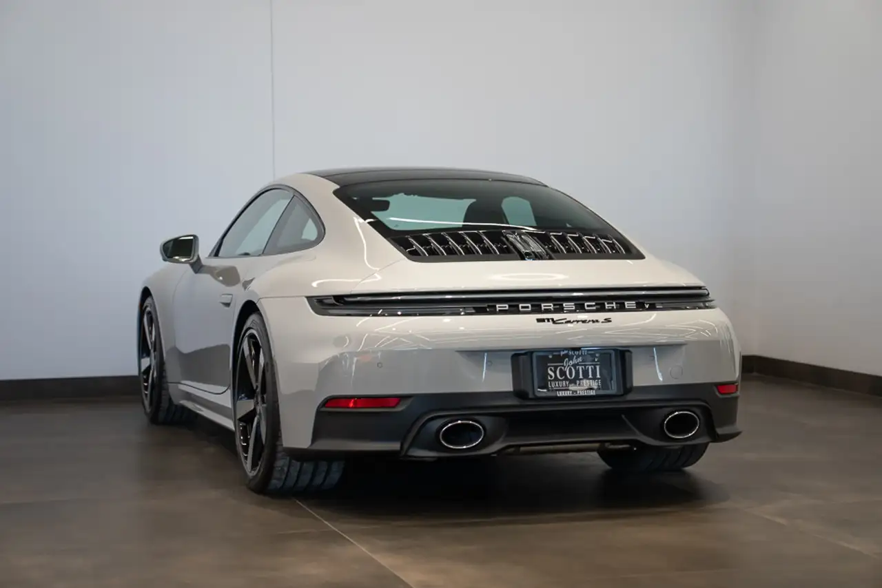 Porsche 911 снимка Porsche 911