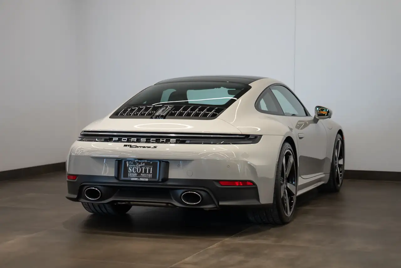 Porsche 911 снимка Porsche 911