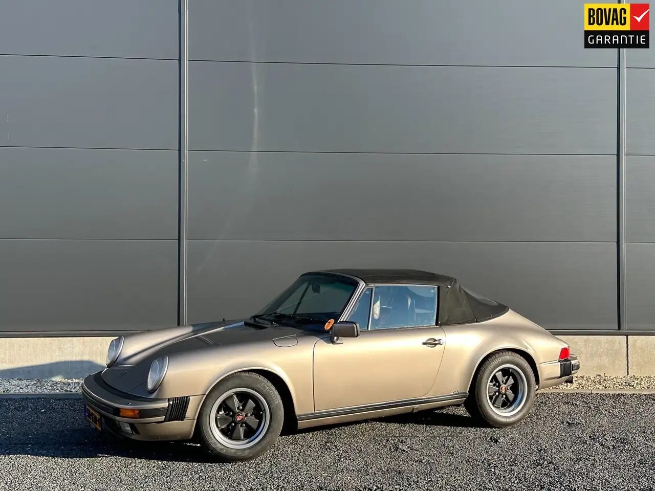Porsche 911 3.2 Carrera Cabriolet, foto 1