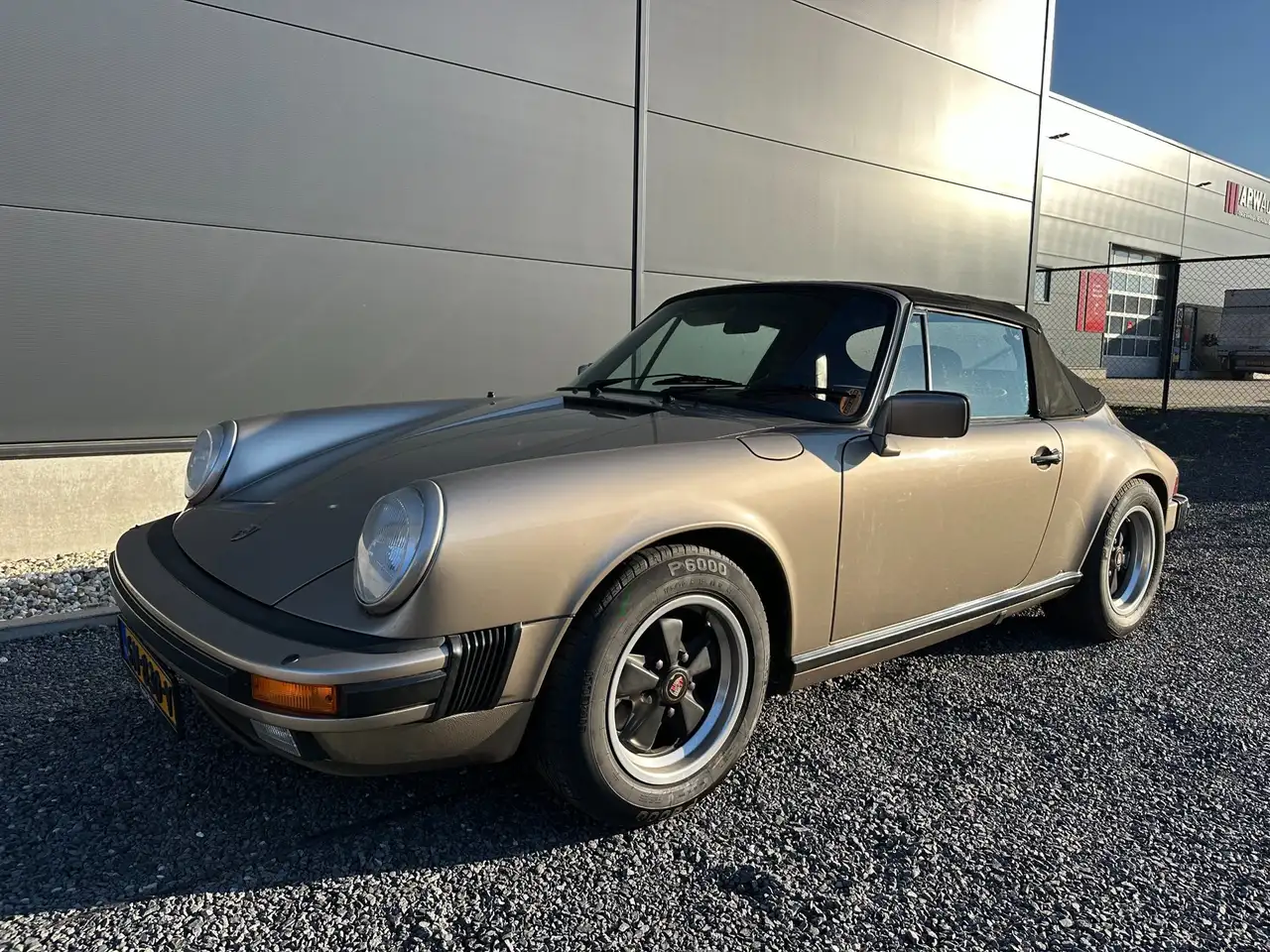 Porsche 911 3.2 Carrera Cabriolet, foto 2
