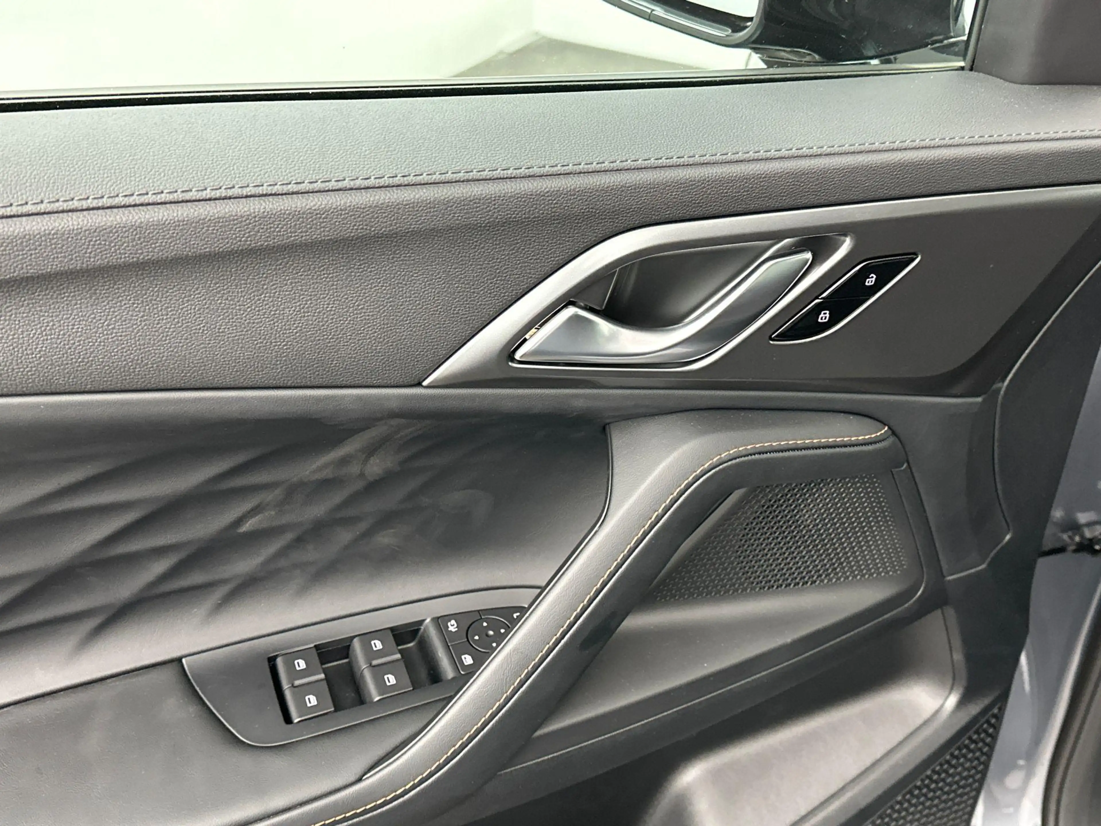 MG HS 1.5 PHEV Aut. Luxury | Plug-In Hybride | 7 Jaar Ga — photo 15