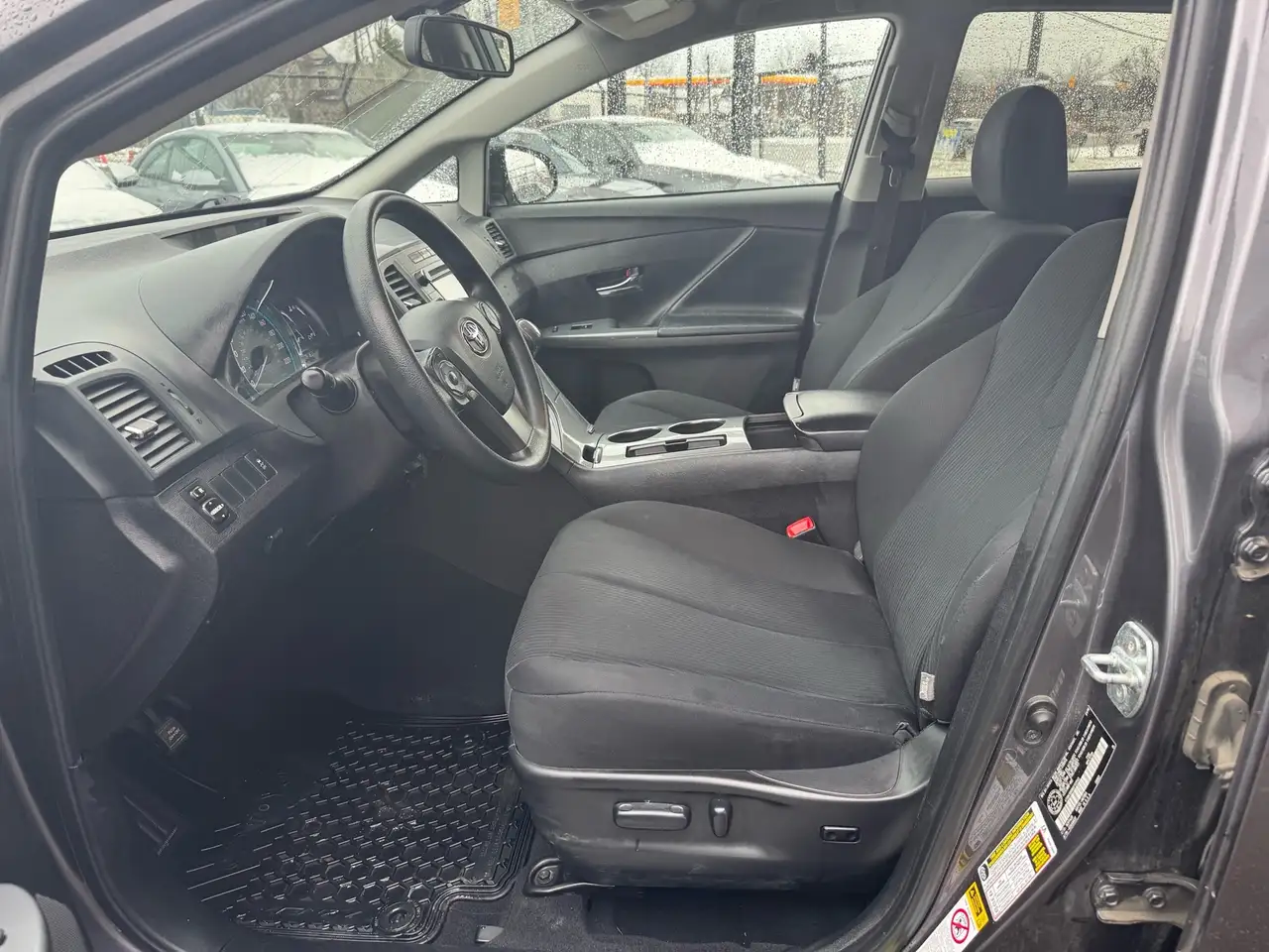 Toyota Venza снимка Toyota Venza