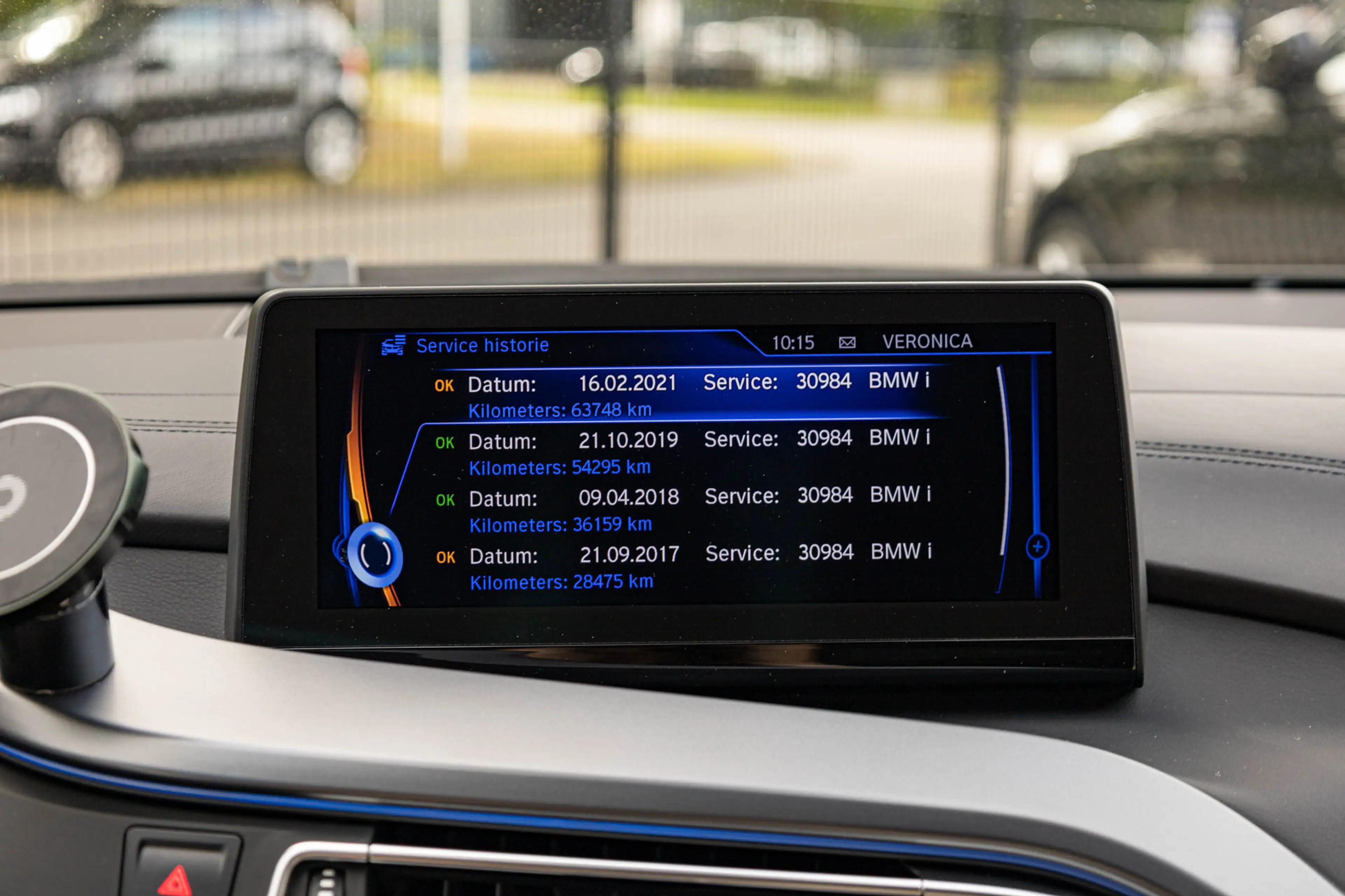 BMW i8 I12 / NAP / Head-Up / HK / 22 Inch / Keyless — photo 40