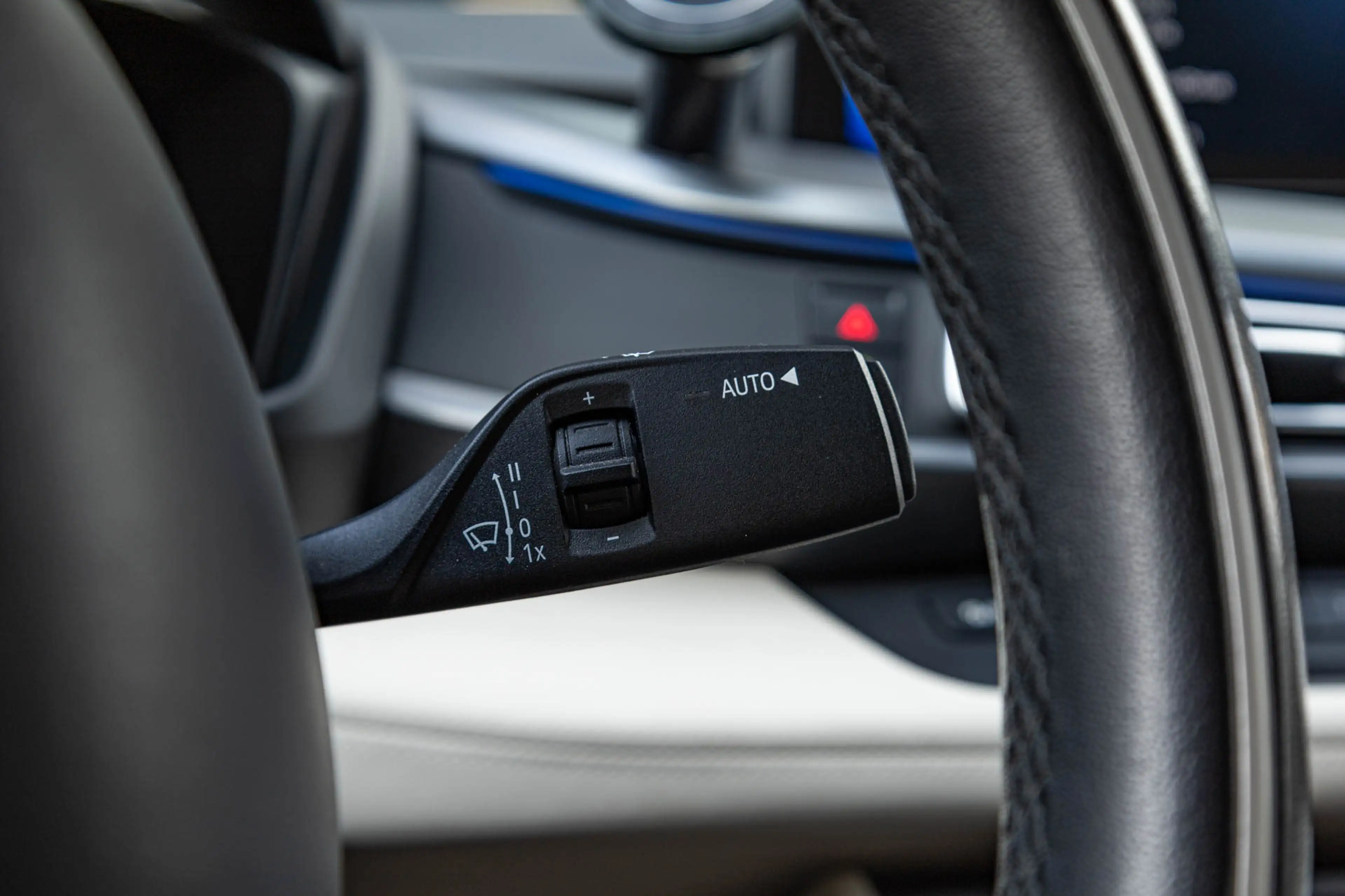 BMW i8 I12 / NAP / Head-Up / HK / 22 Inch / Keyless — photo 23
