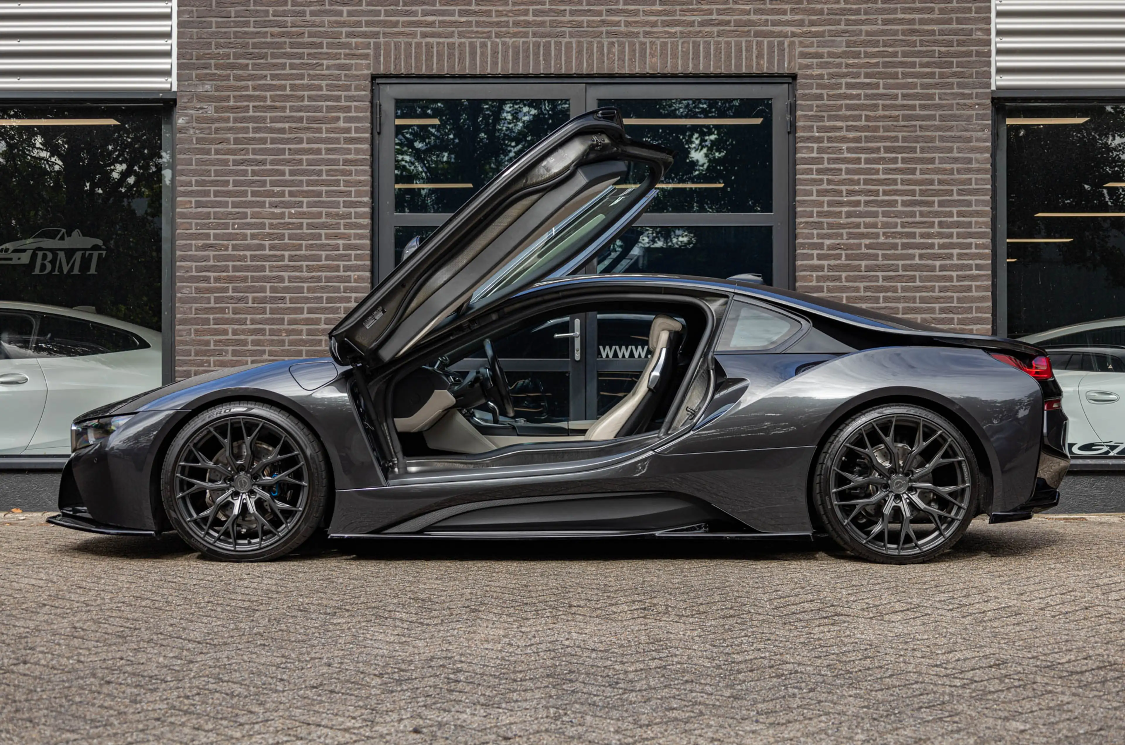 BMW i8 I12 / NAP / Head-Up / HK / 22 Inch / Keyless — photo 5