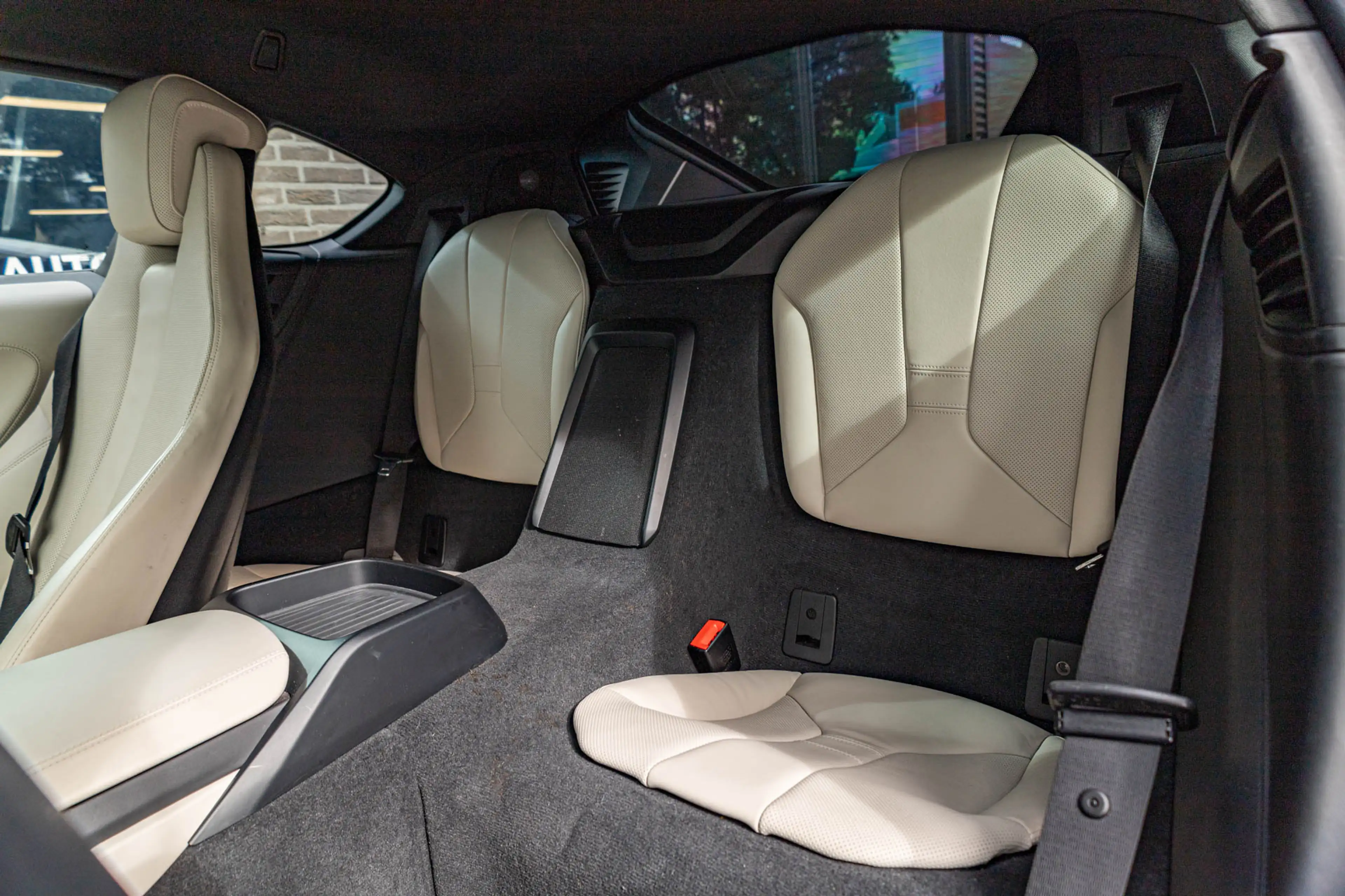 BMW i8 I12 / NAP / Head-Up / HK / 22 Inch / Keyless — photo 42