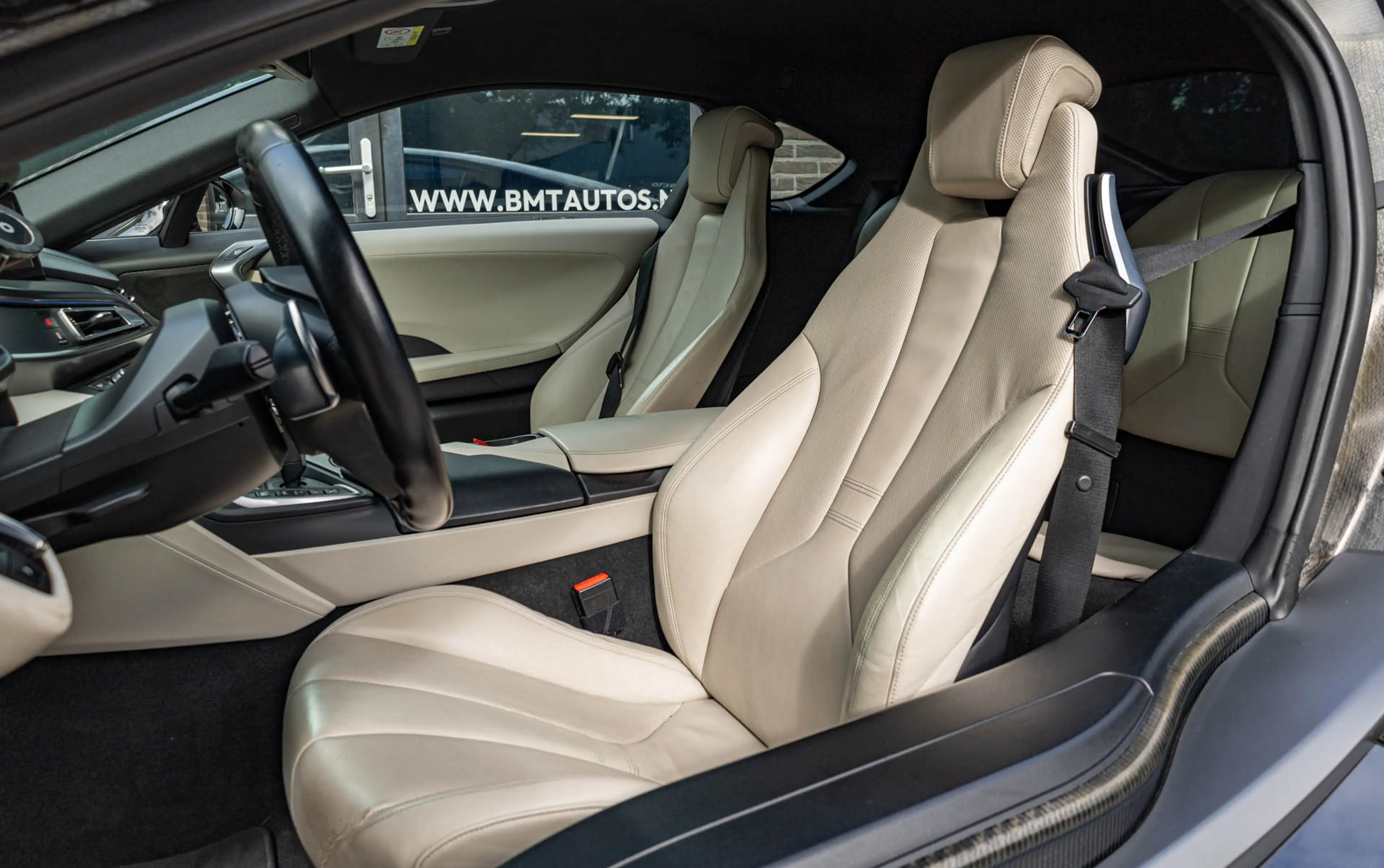 BMW i8 I12 / NAP / Head-Up / HK / 22 Inch / Keyless — photo 14