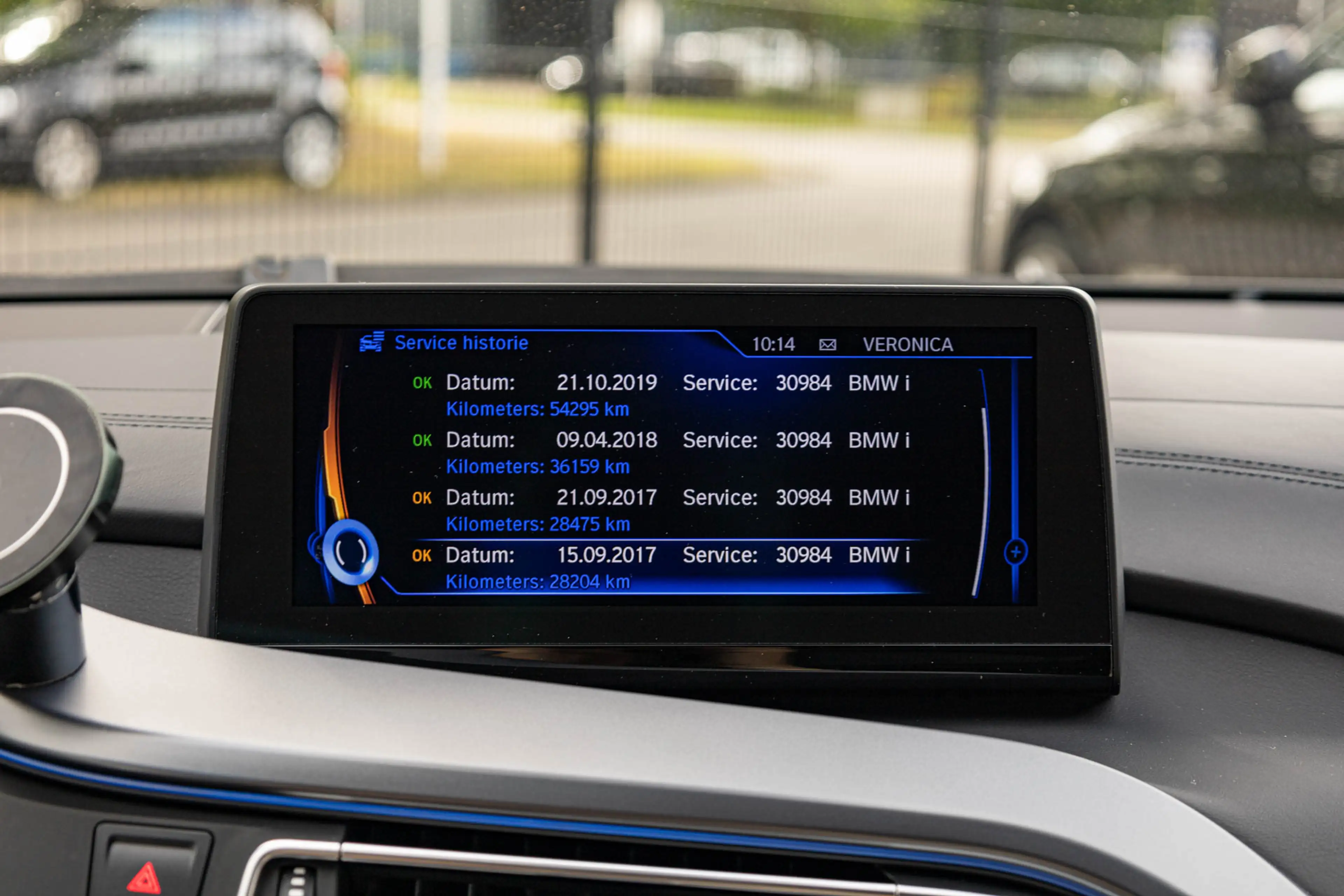 BMW i8 I12 / NAP / Head-Up / HK / 22 Inch / Keyless — photo 39