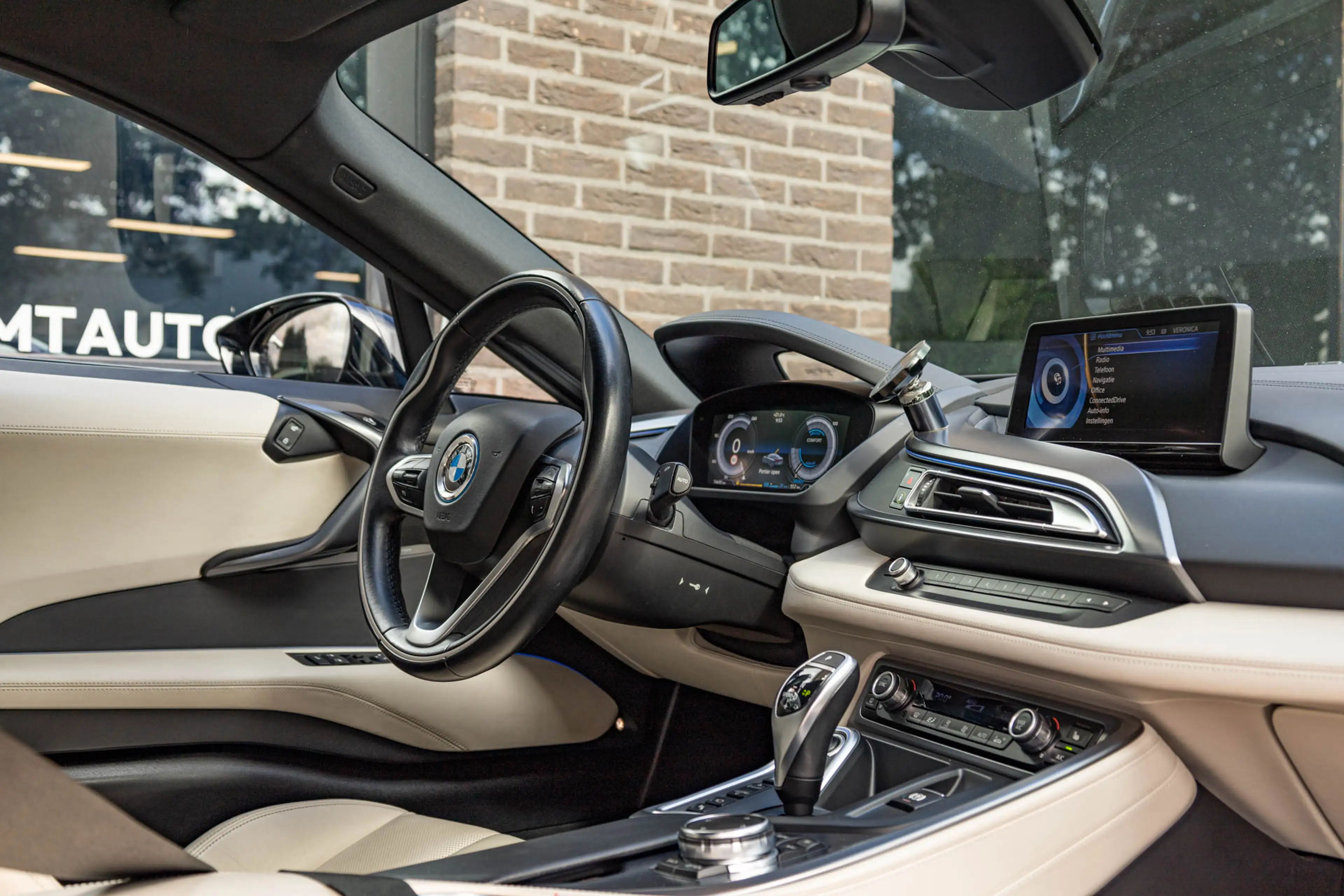 BMW i8 I12 / NAP / Head-Up / HK / 22 Inch / Keyless — photo 16