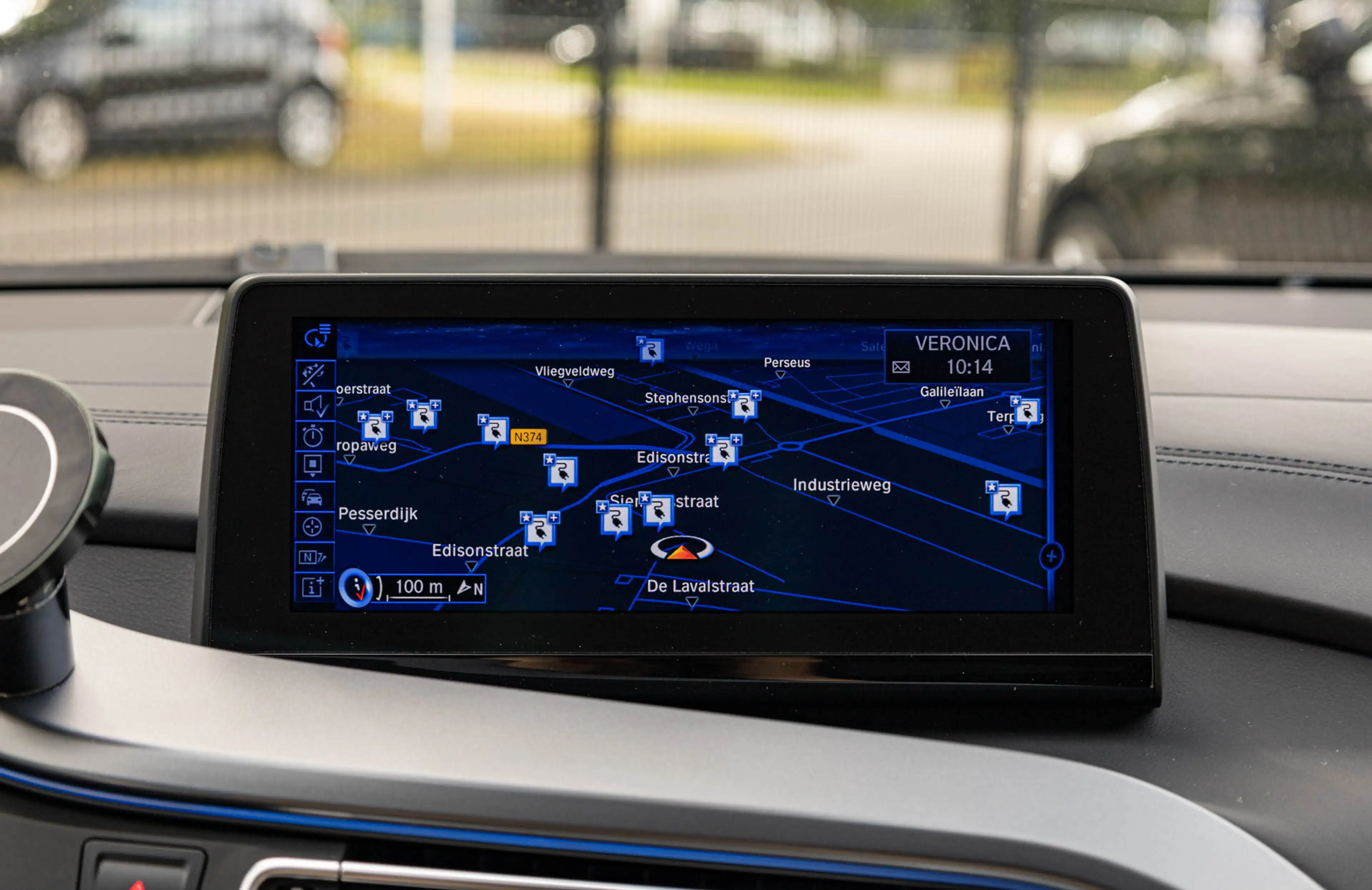 BMW i8 I12 / NAP / Head-Up / HK / 22 Inch / Keyless — photo 38