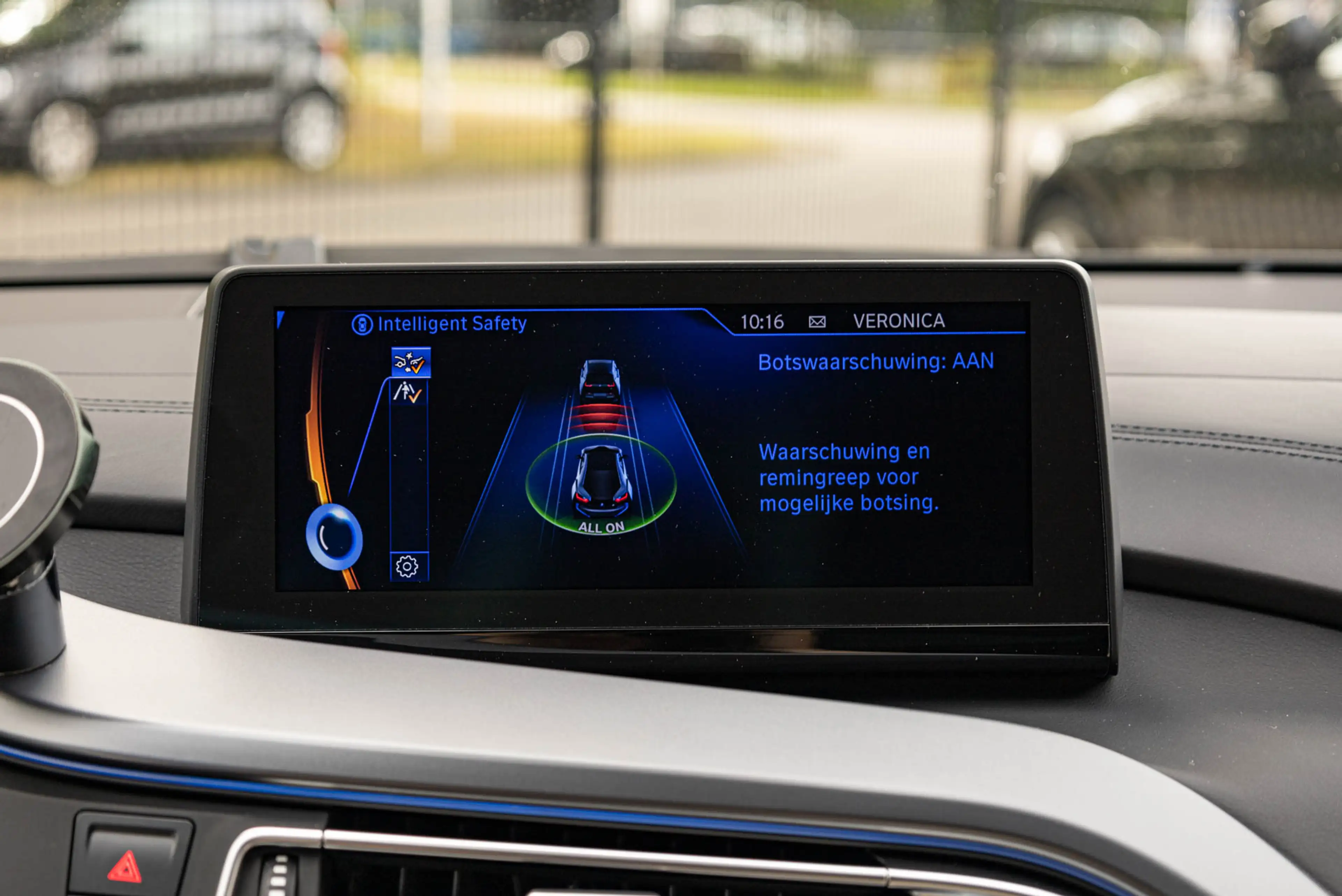 BMW i8 I12 / NAP / Head-Up / HK / 22 Inch / Keyless — photo 41