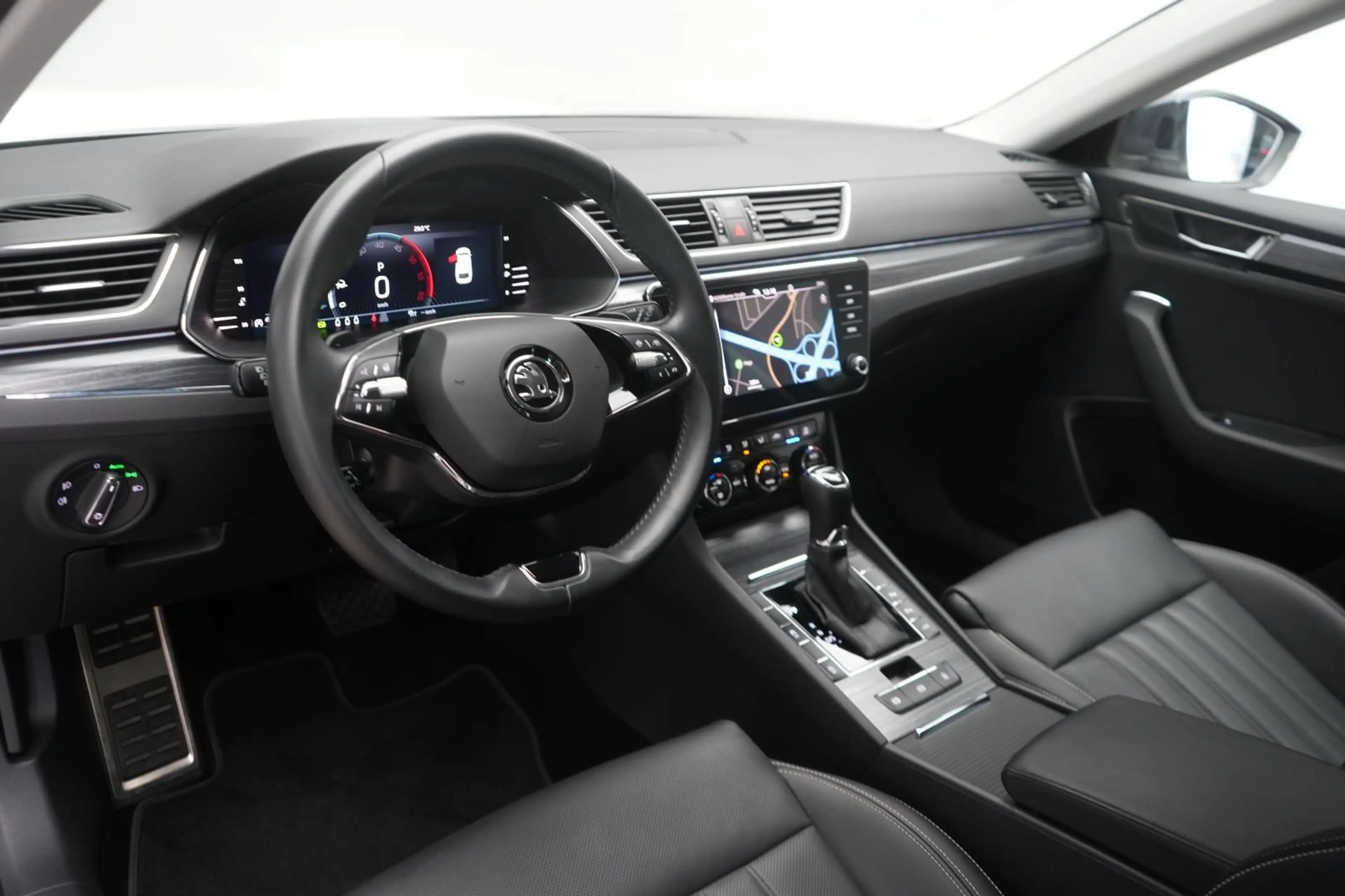 Skoda Superb 2.0 TDI 4x4 DSG Style Leder/ACC/Kamera/AH — photo 12