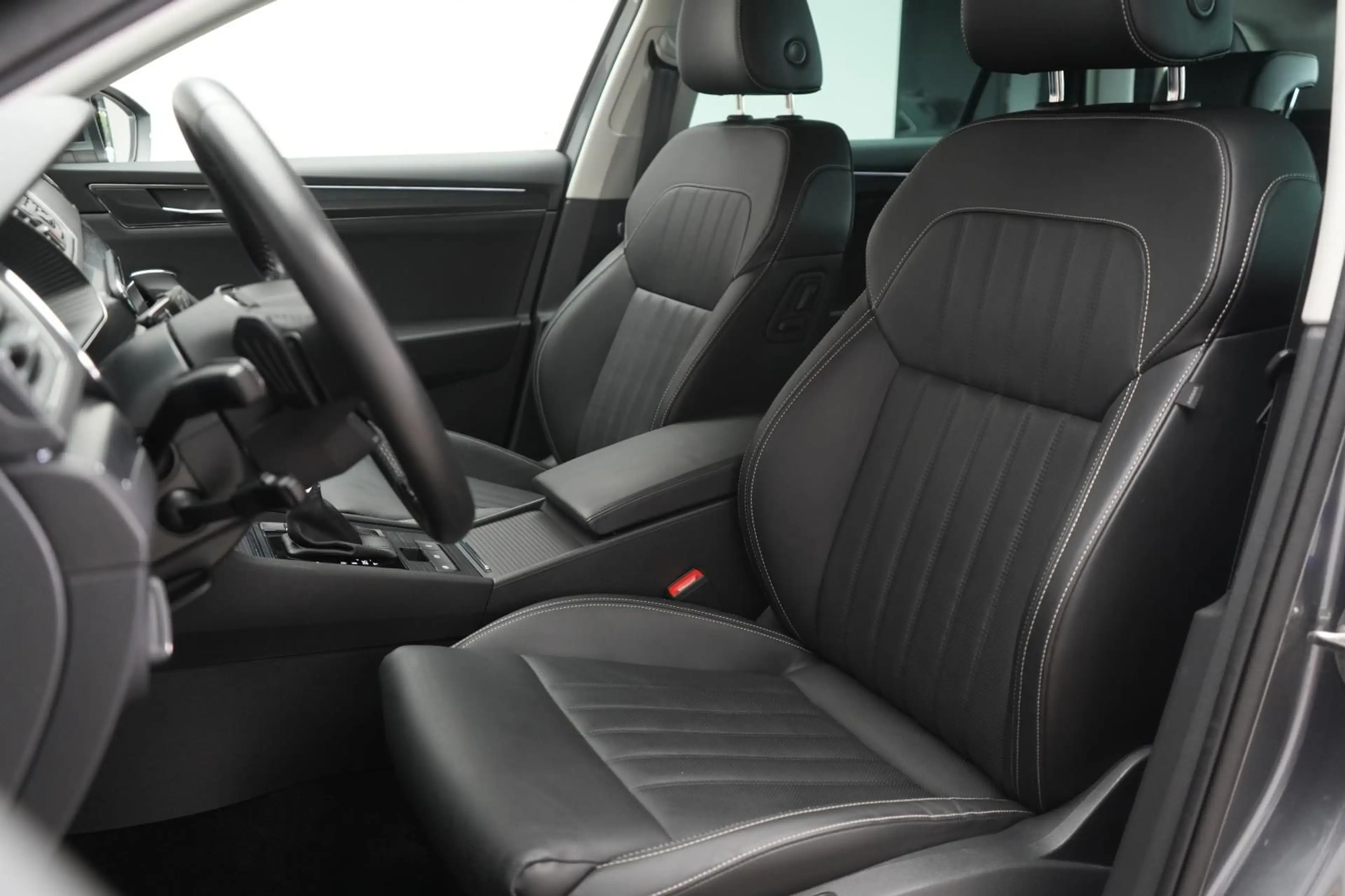 Skoda Superb 2.0 TDI 4x4 DSG Style Leder/ACC/Kamera/AH — photo 11
