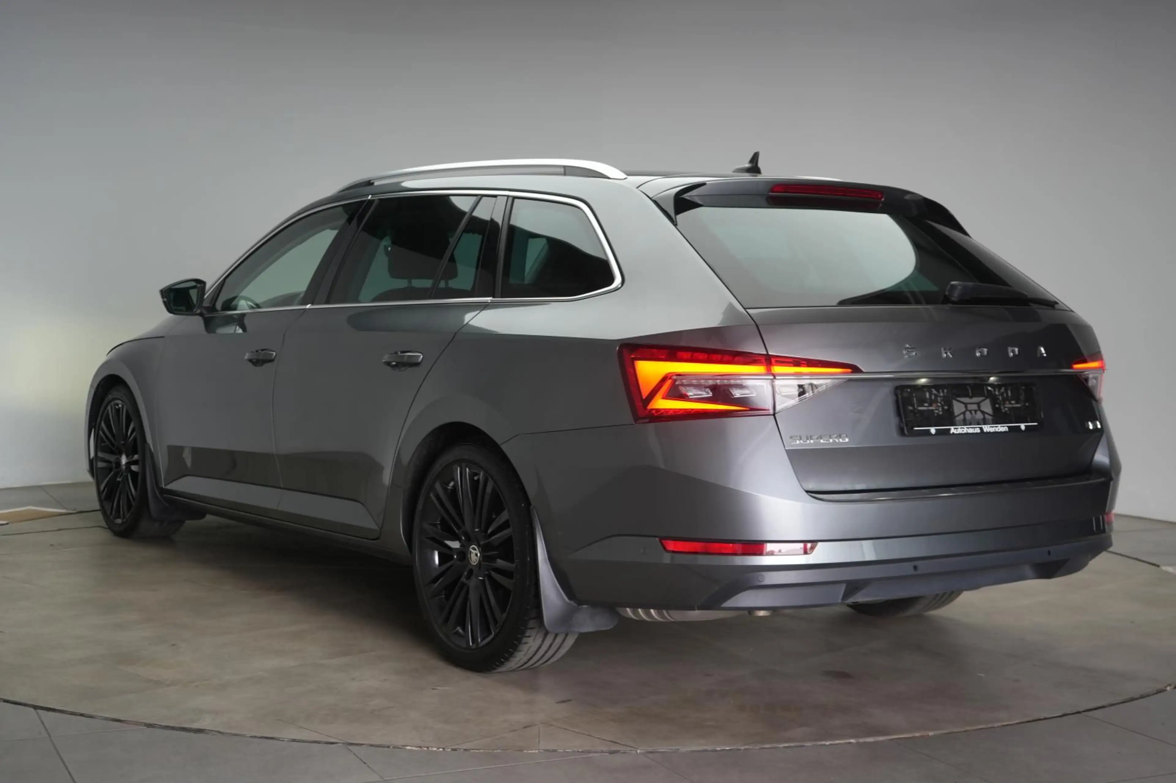 Skoda Superb 2.0 TDI 4x4 DSG Style Leder/ACC/Kamera/AH — photo 4