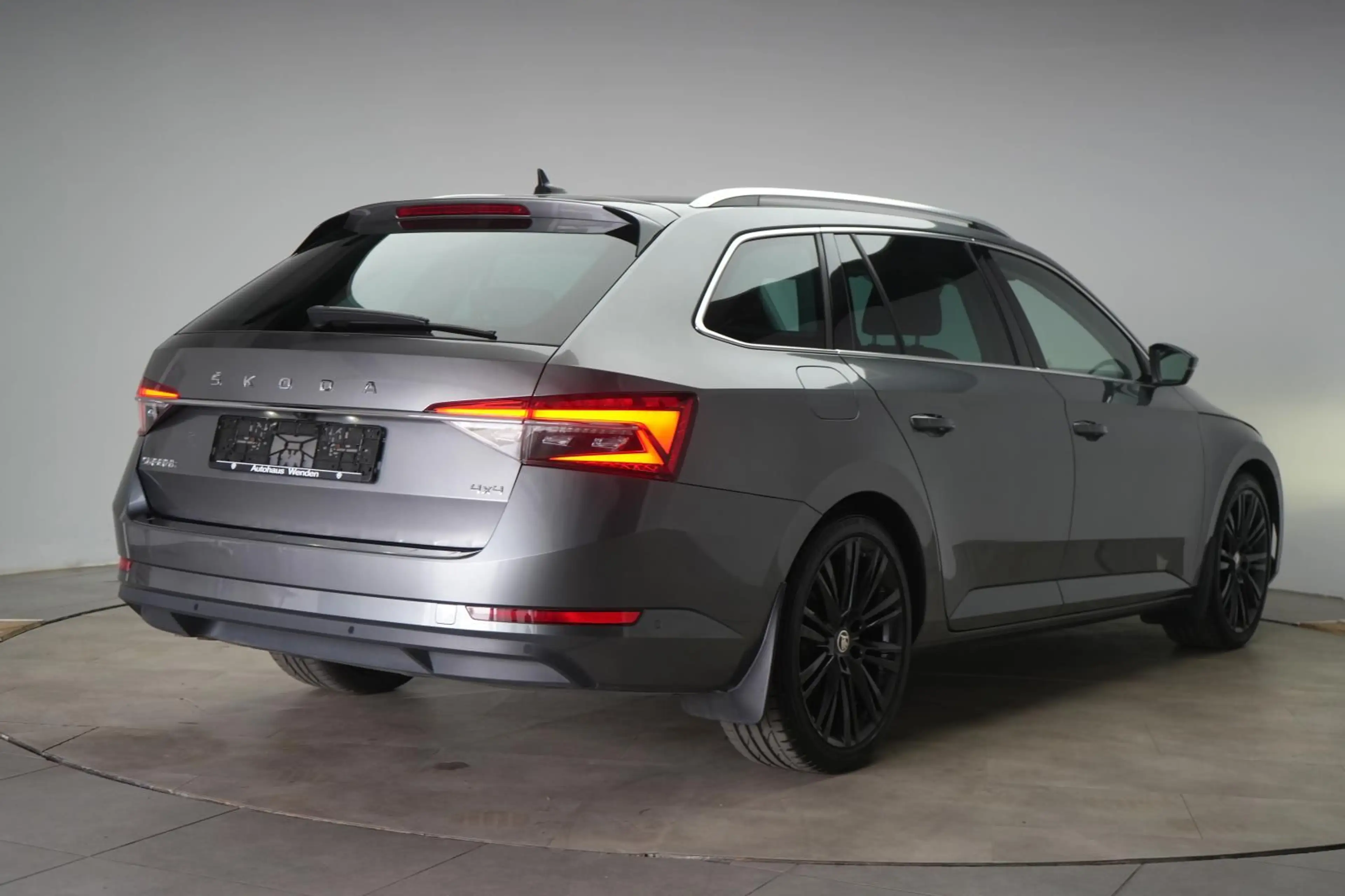Skoda Superb 2.0 TDI 4x4 DSG Style Leder/ACC/Kamera/AH — photo 5