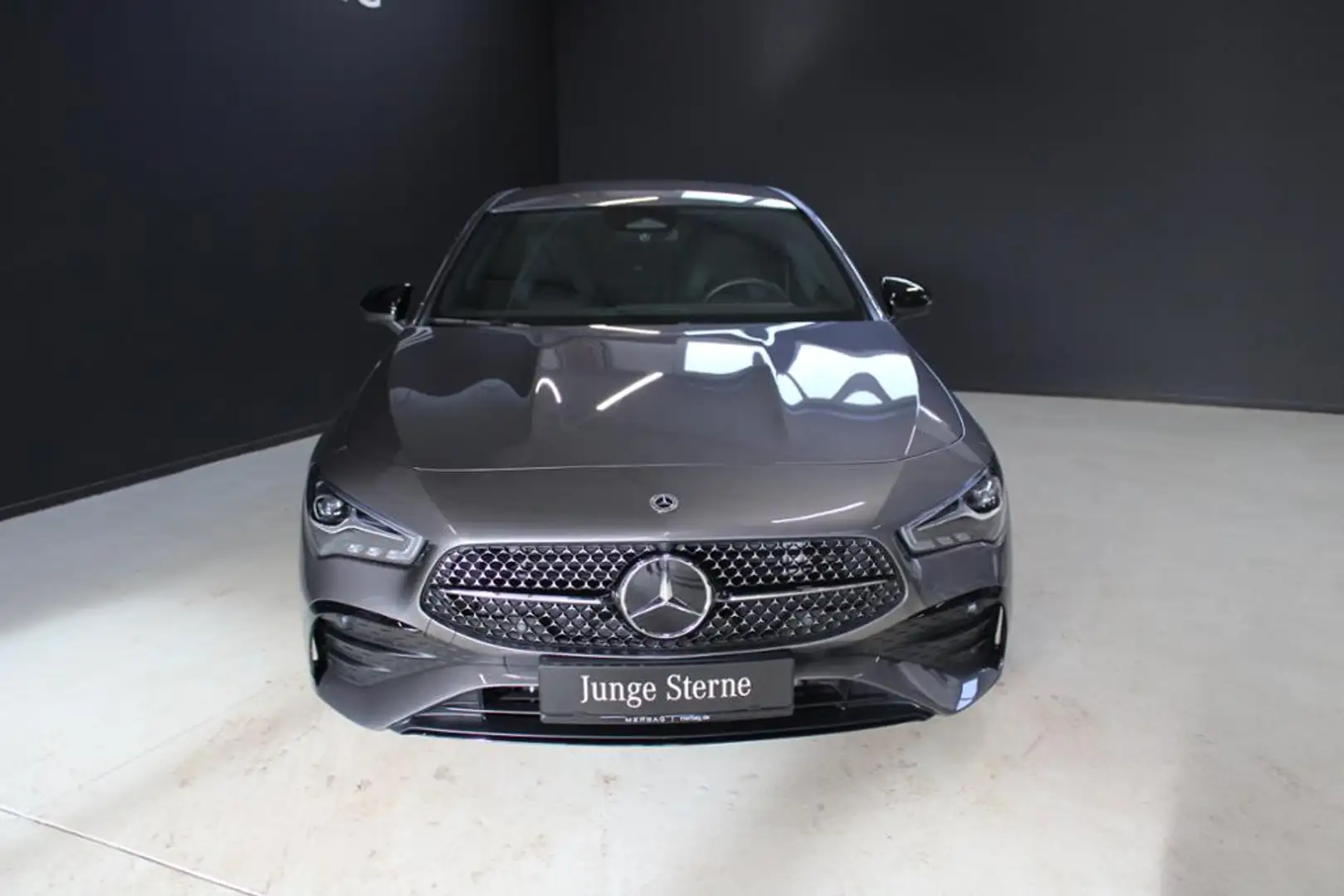 Mercedes-Benz CLA 200 *AMG Night 19" Ambie LED Kamera KeyGo Grau - 2