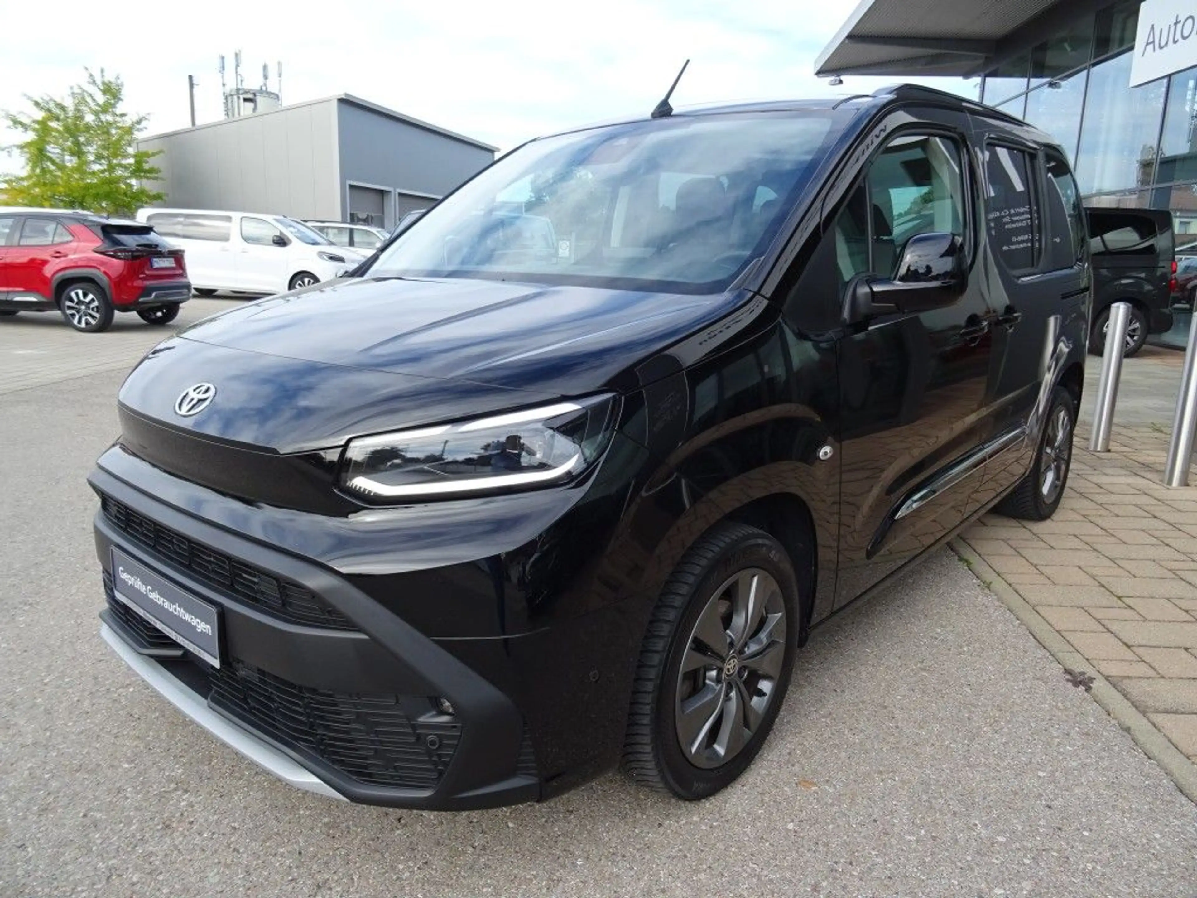 Toyota Proace City Verso 1.5 D-4D L1 Aut Lounge — photo 3