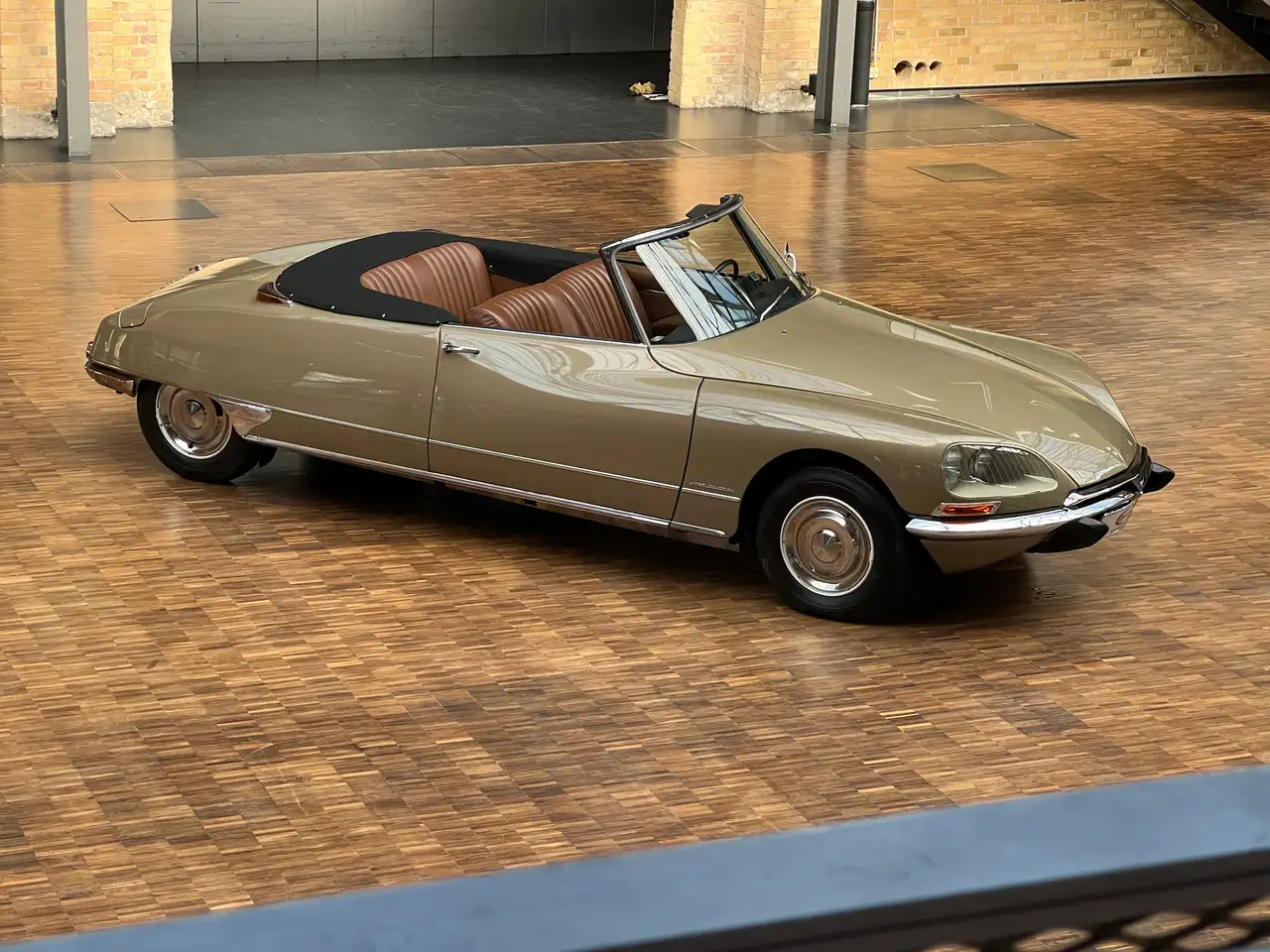 Citroen DS 21 I.E. Décapotable 5-Gang, Werkscabrio, foto 3