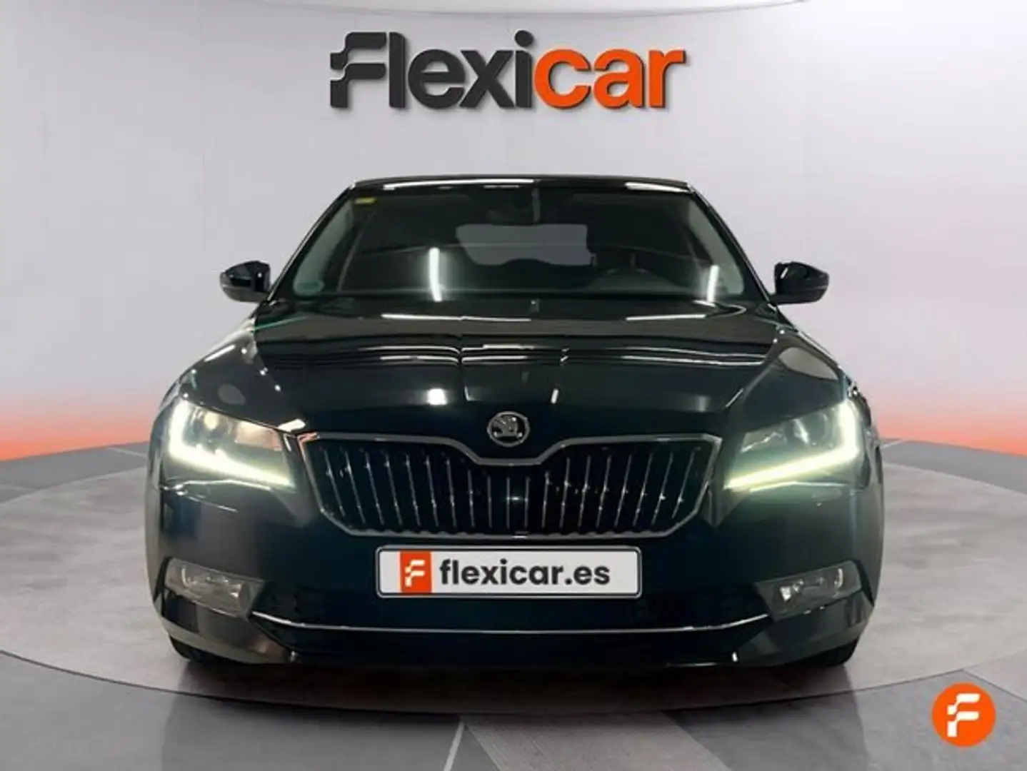 Skoda Superb 2.0TDI AdBlue tech Style DSG 140kW Gris - 2