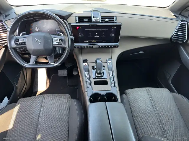 DS Automobiles DS 7 Crossback view 12