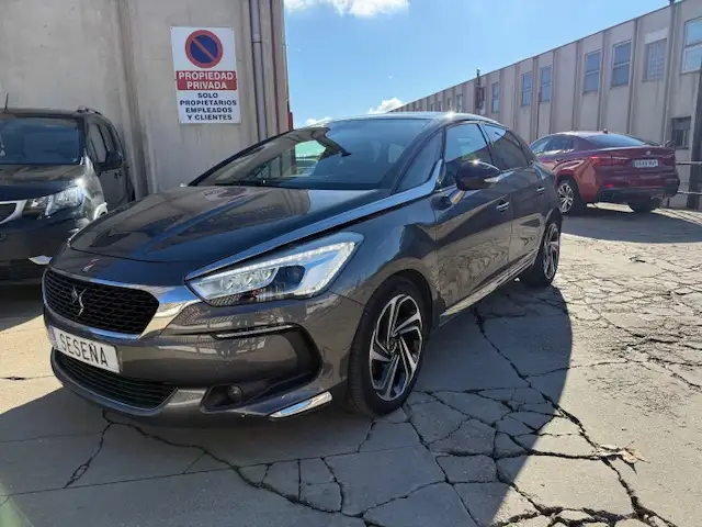 DS Automobiles DS 5 1.6 THP S&S Performance Line EAT6 165