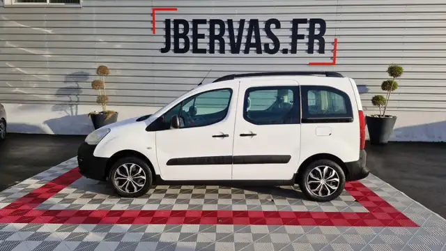 Peugeot 1.2L PURETECH 110CH SS BVM5 OUTDOOR