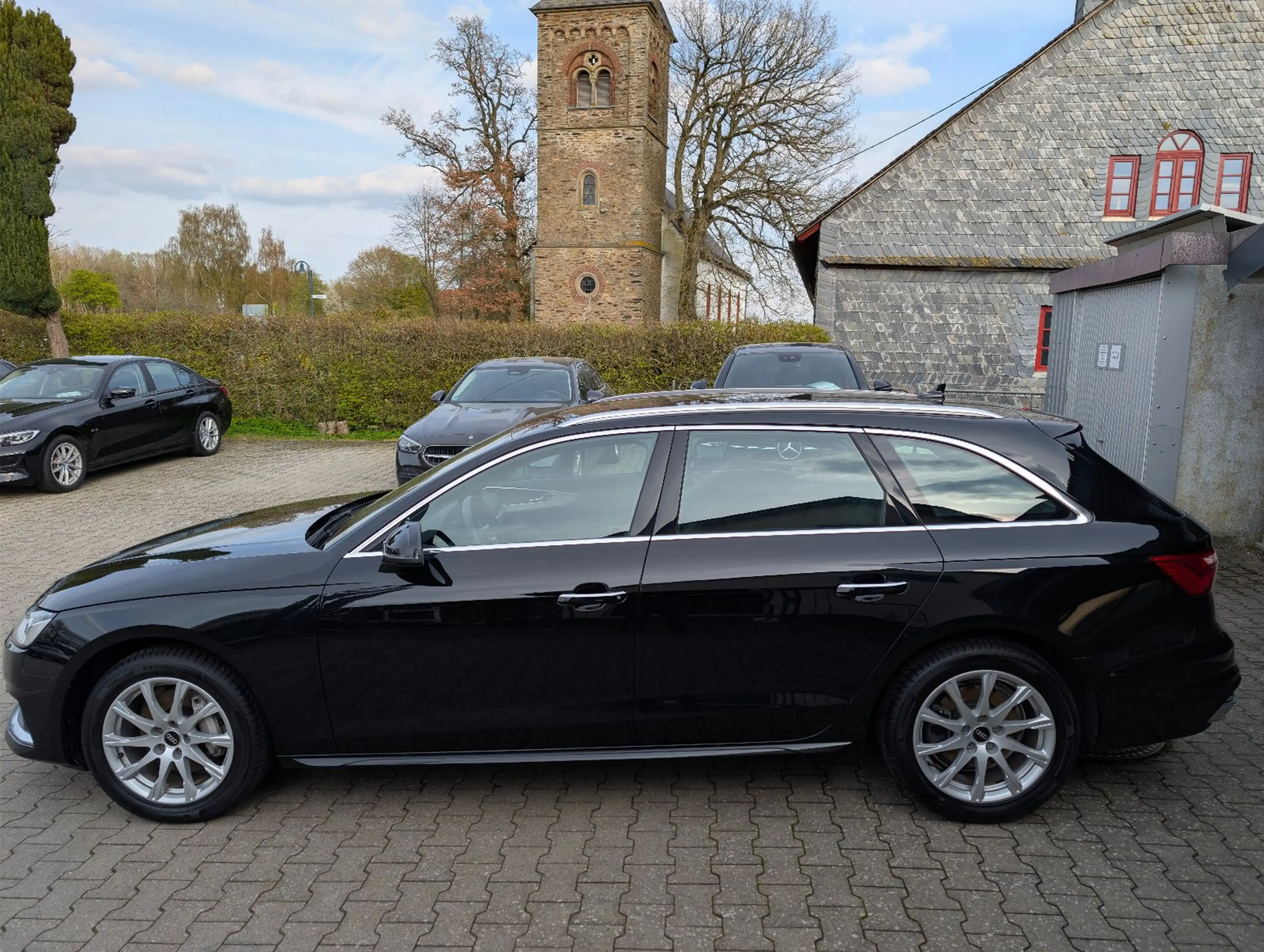 Audi A4 Avant 40 TFSI quattro advanced — photo 2