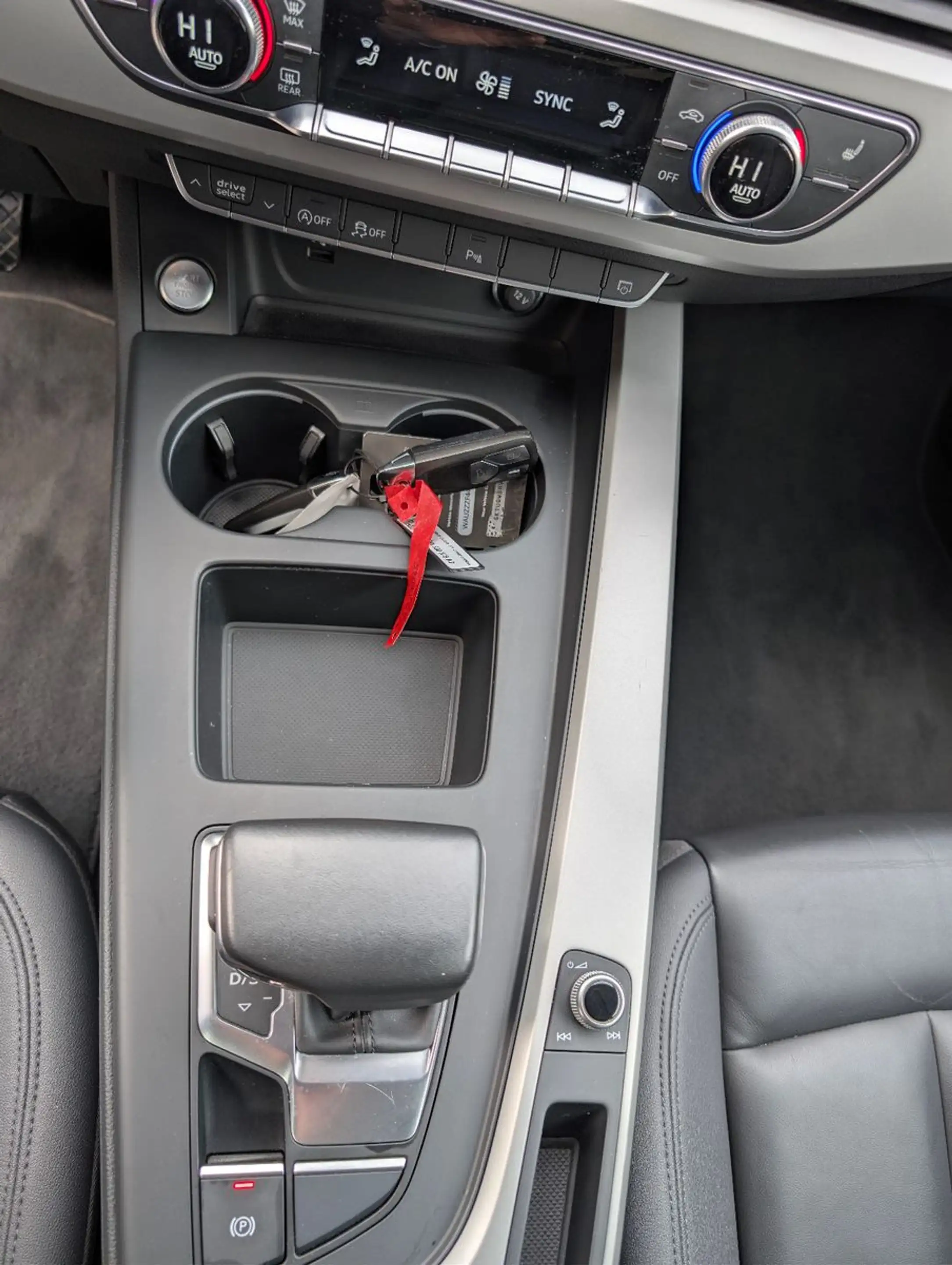 Audi A4 Avant 40 TFSI quattro advanced — photo 12