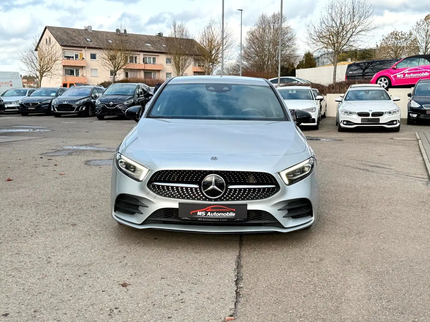 Mercedes-Benz A 250 7G-DCT *AMG Line*  Keyles_Distro_LED_Ambie Silber - 2