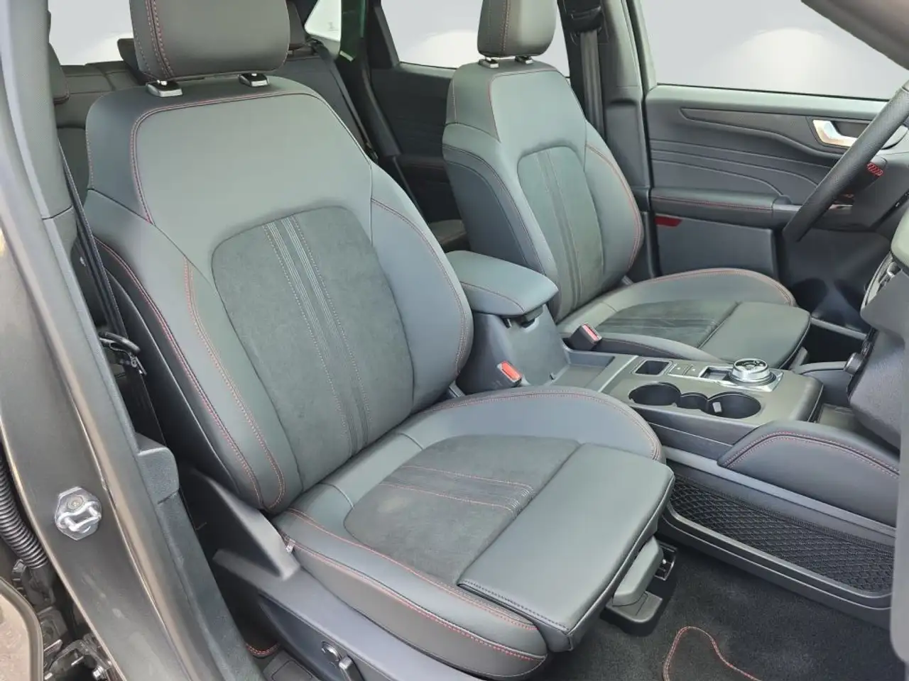 Ford Kuga ST-LINE X 2.5 PHEV *Vollausstattung* 12