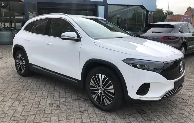 Mercedes-Benz EQA 300 4Matic Elek. verst. voorstoelen, Winter pack,