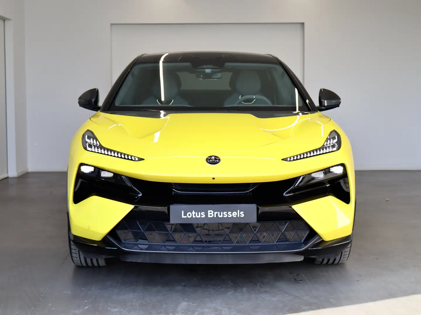 Lotus Eletre Lotus Eletre R - 918pk - 985Nm Amarillo - 1