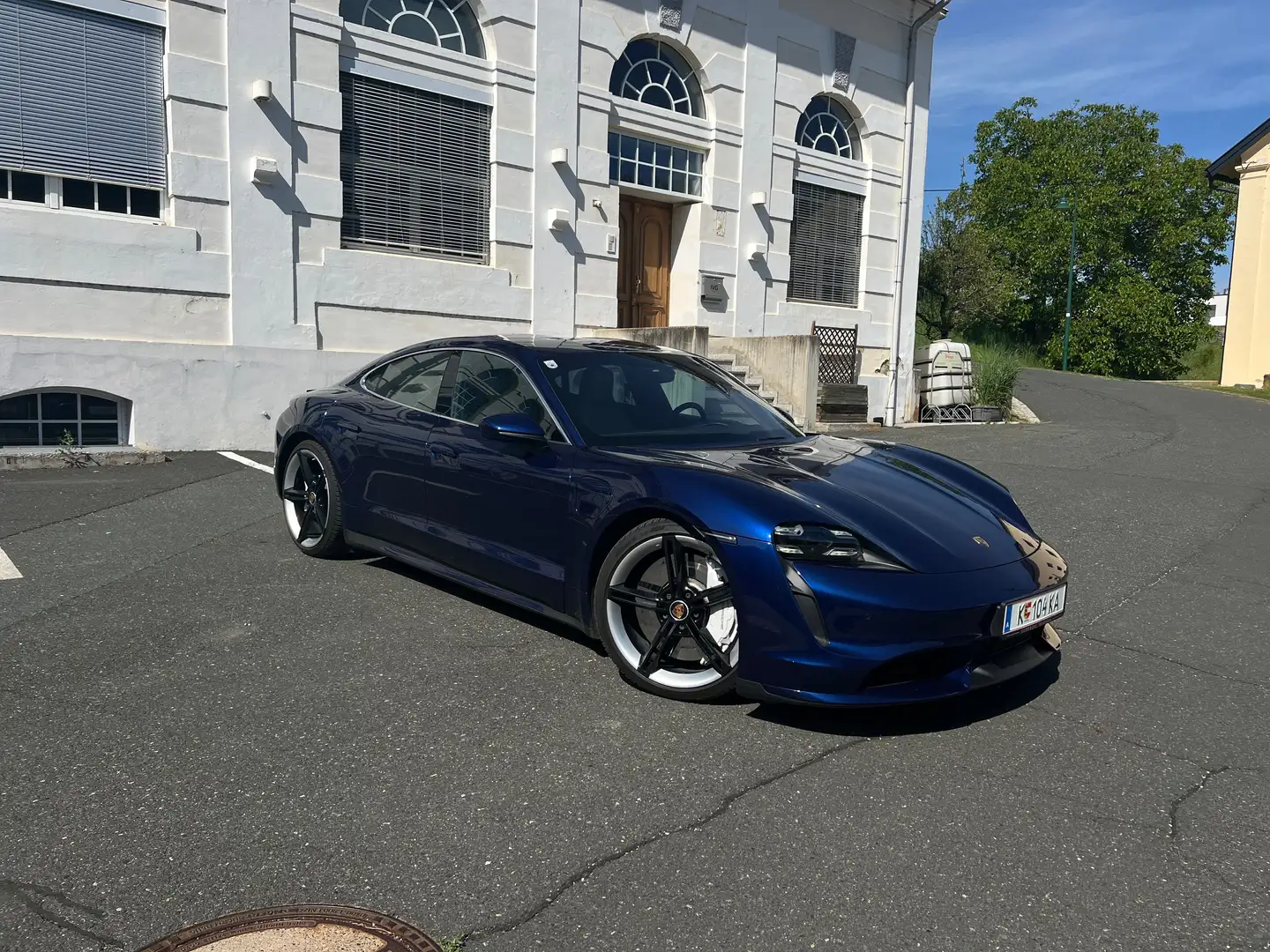 Porsche Taycan Taycan Turbo 83,7kWh Turbo Blau - 1