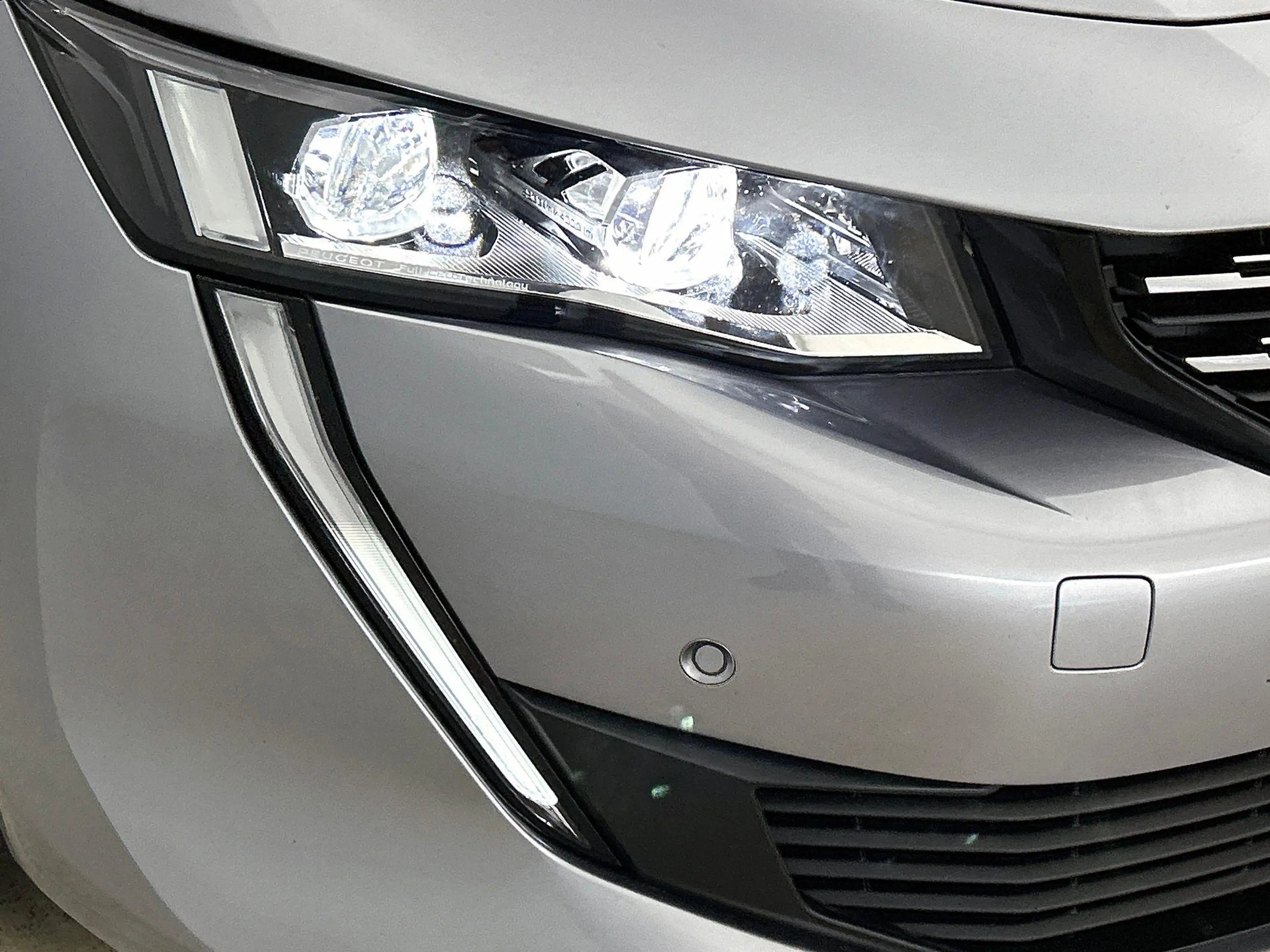 Peugeot 508 SW 1.6 HYbrid 225 Allure CAMERA | NAVI & CARPLAY | — photo 27