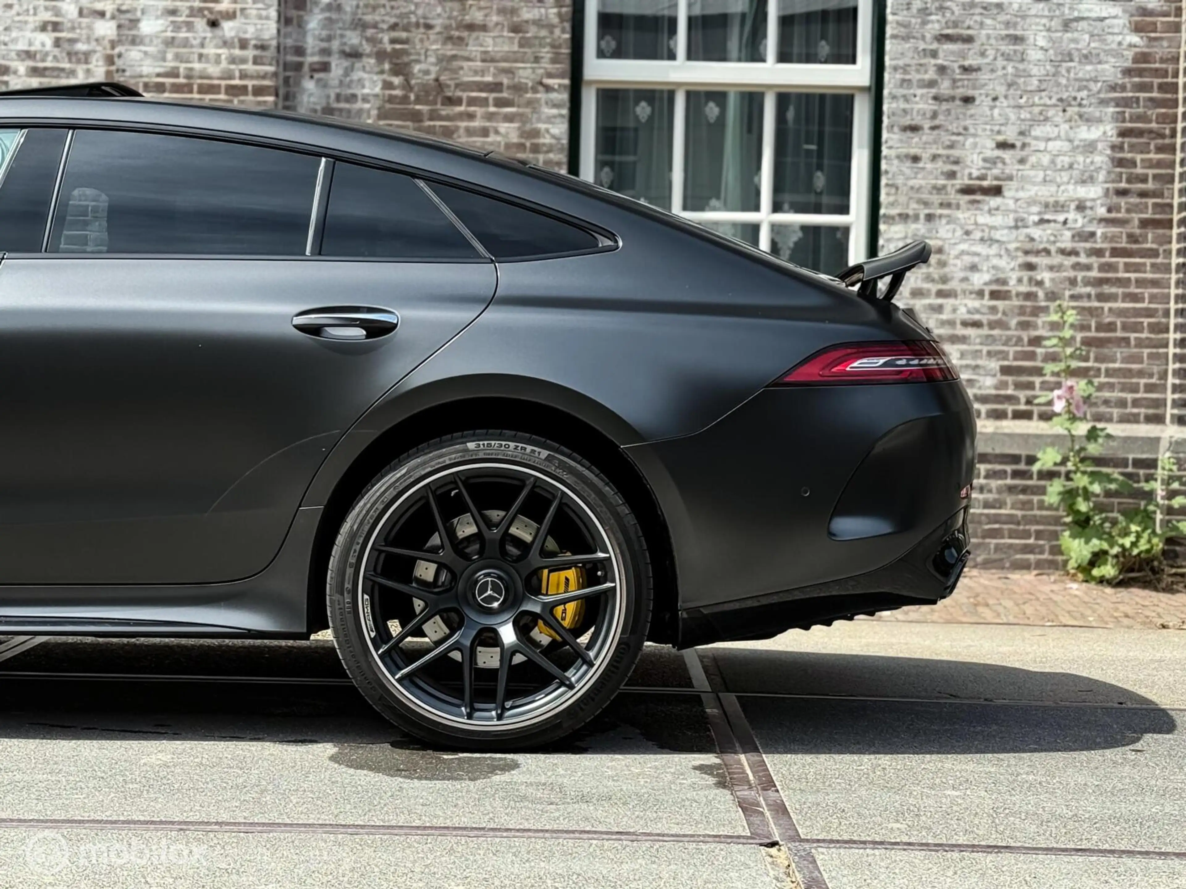 Mercedes-Benz AMG GT 4-Door Coupe AMG 63 S 4MATIC+ — photo 11