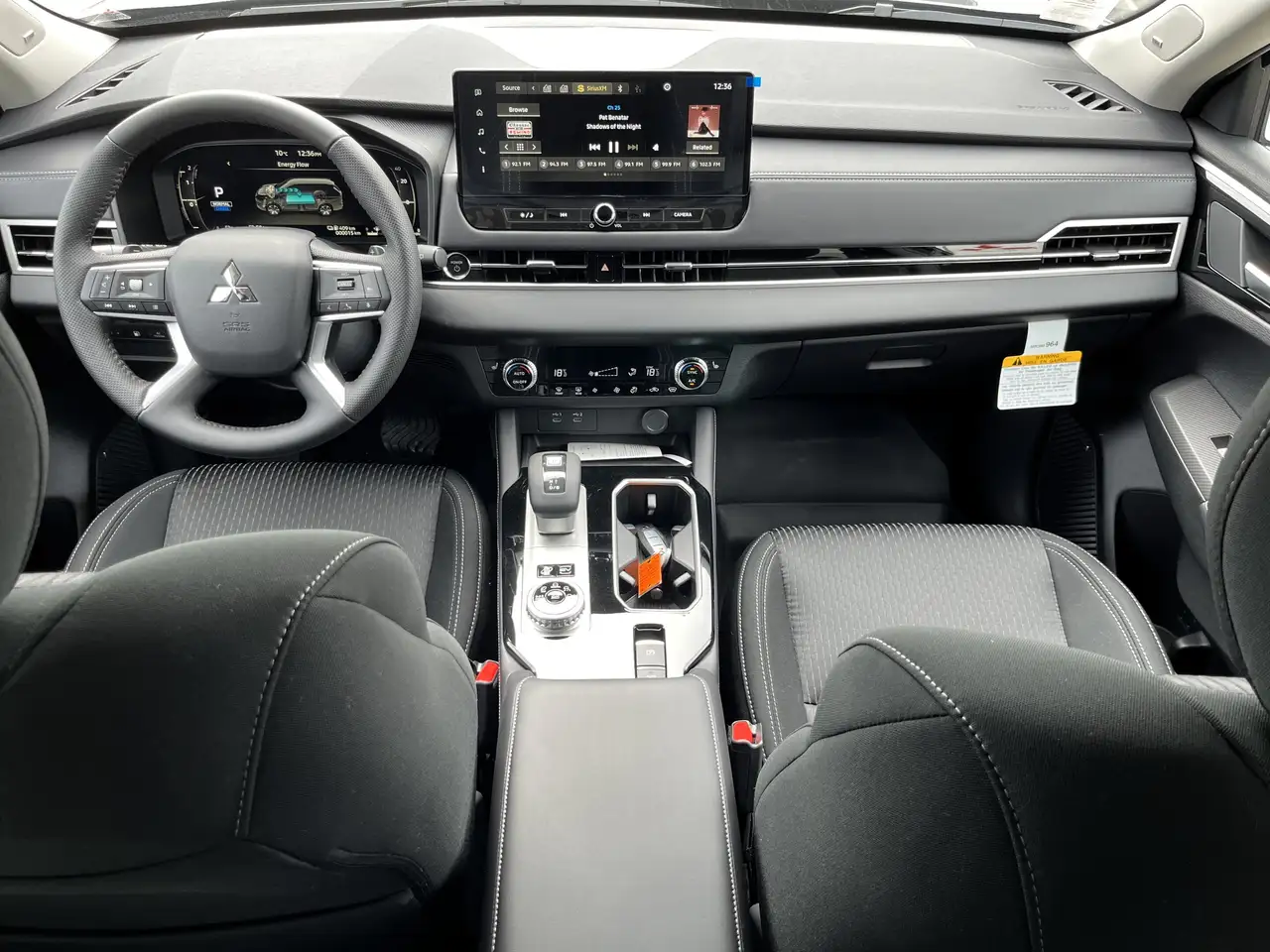 Mitsubishi Outlander снимка Mitsubishi Outlander