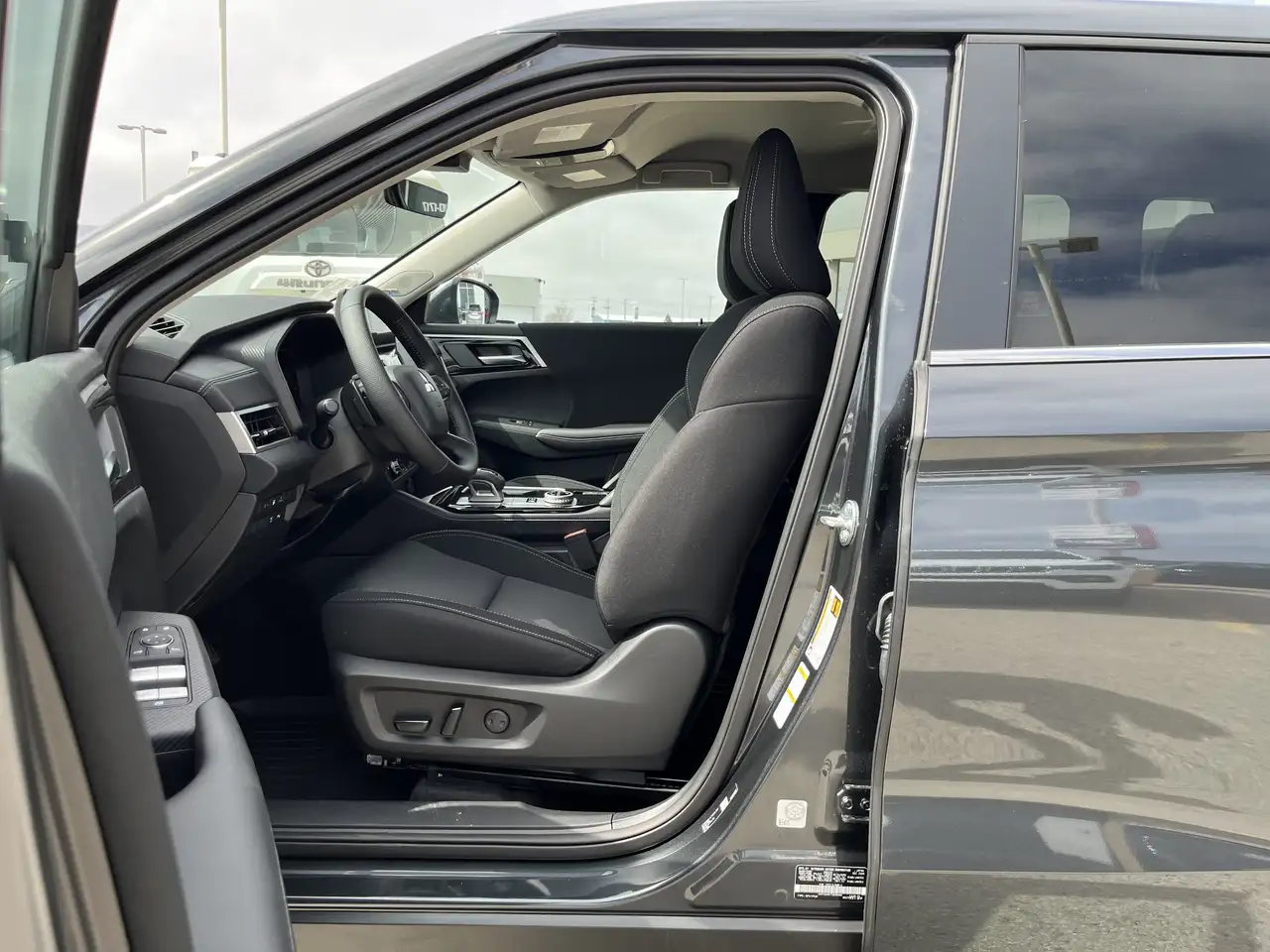 Mitsubishi Outlander снимка Mitsubishi Outlander