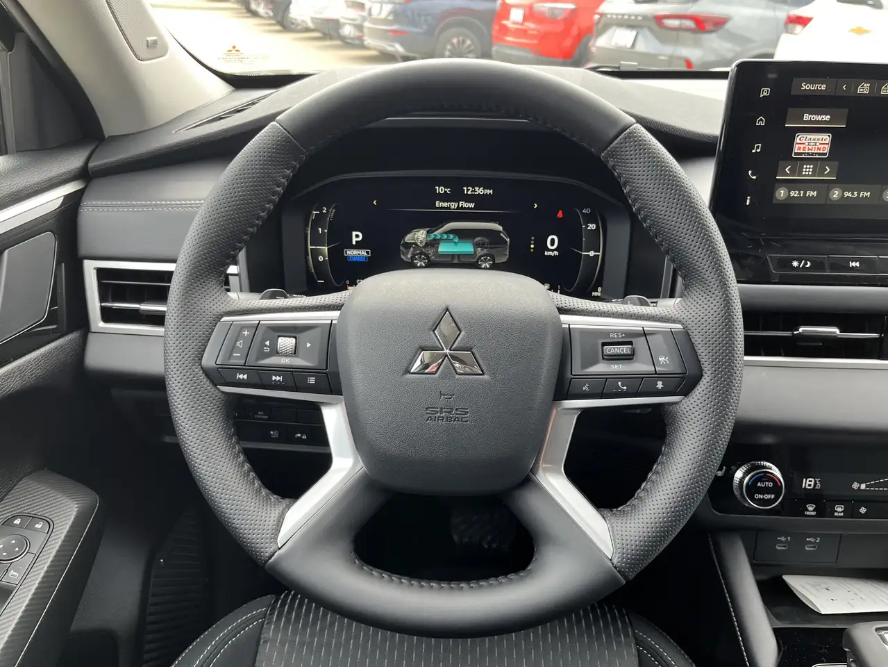 Mitsubishi Outlander снимка Mitsubishi Outlander
