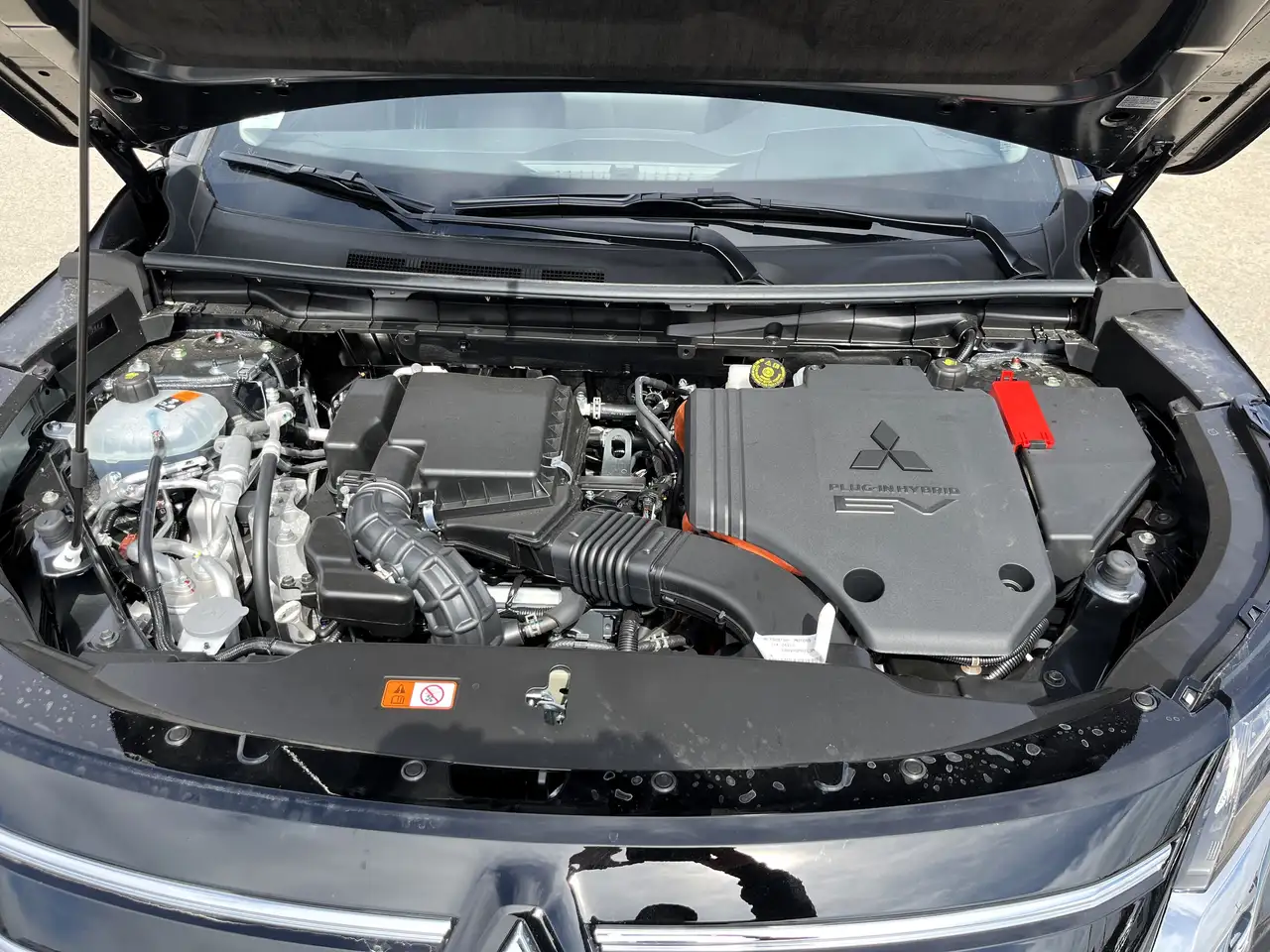 Mitsubishi Outlander снимка Mitsubishi Outlander
