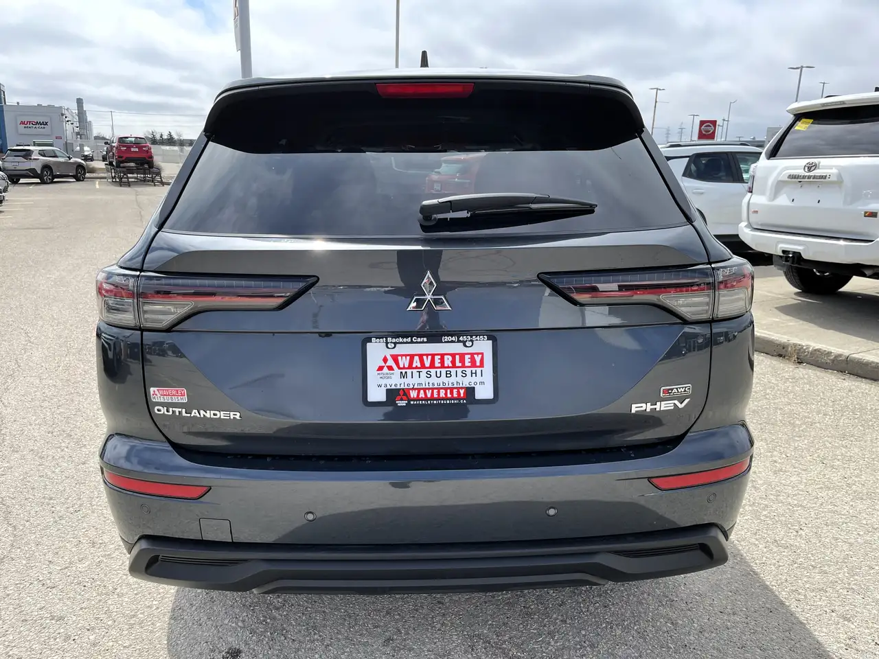Mitsubishi Outlander снимка Mitsubishi Outlander