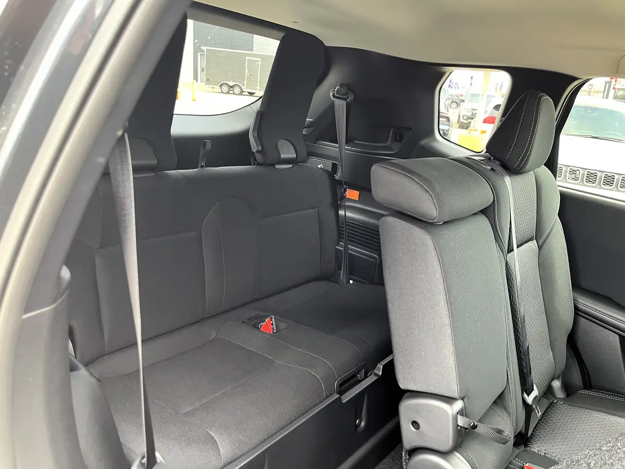 Mitsubishi Outlander снимка Mitsubishi Outlander