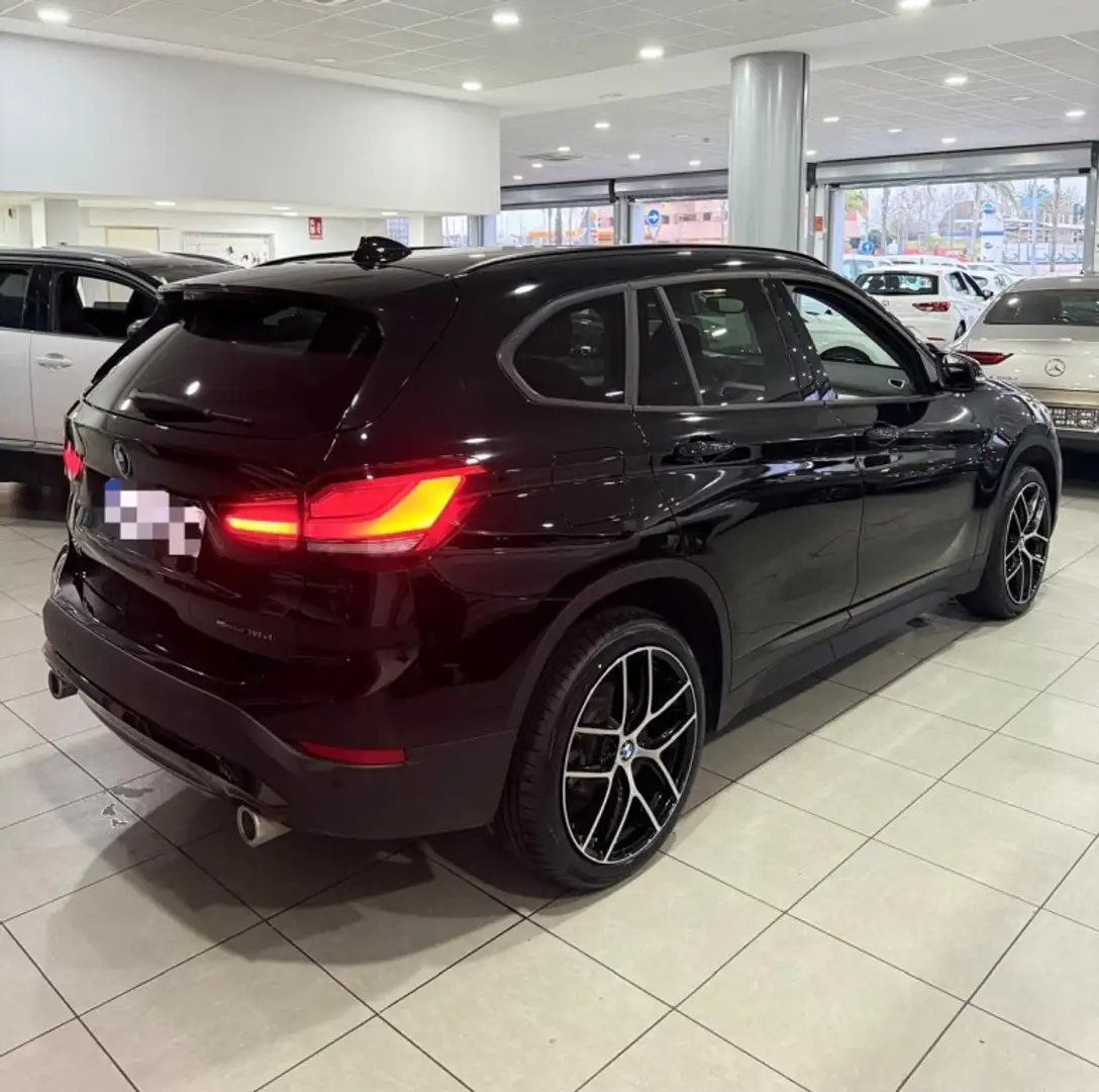 BMW X1 sDrive 18d Business Negro - 2