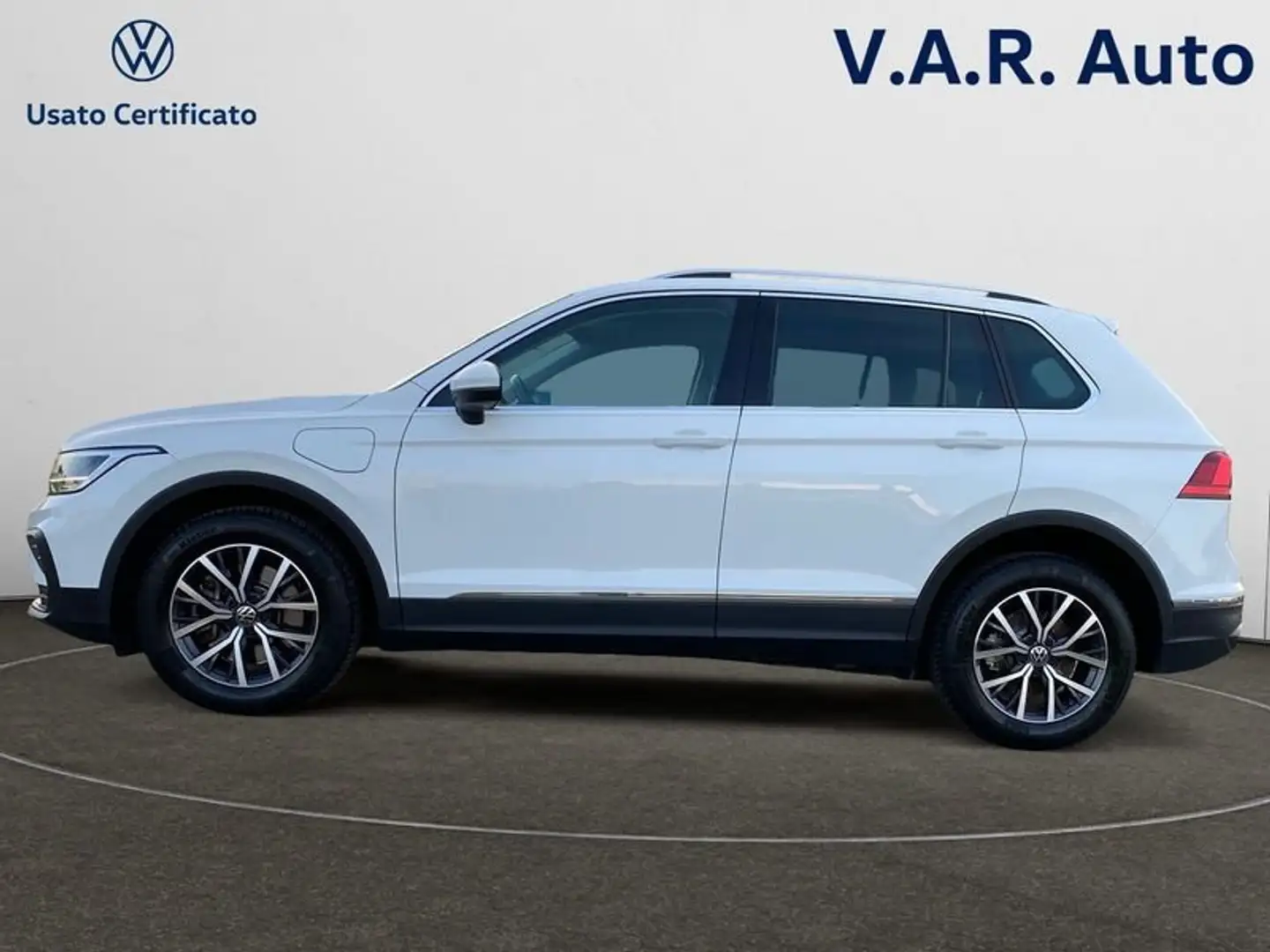 Volkswagen Tiguan 1.4 TSI eHYBRID DSG Life - 2