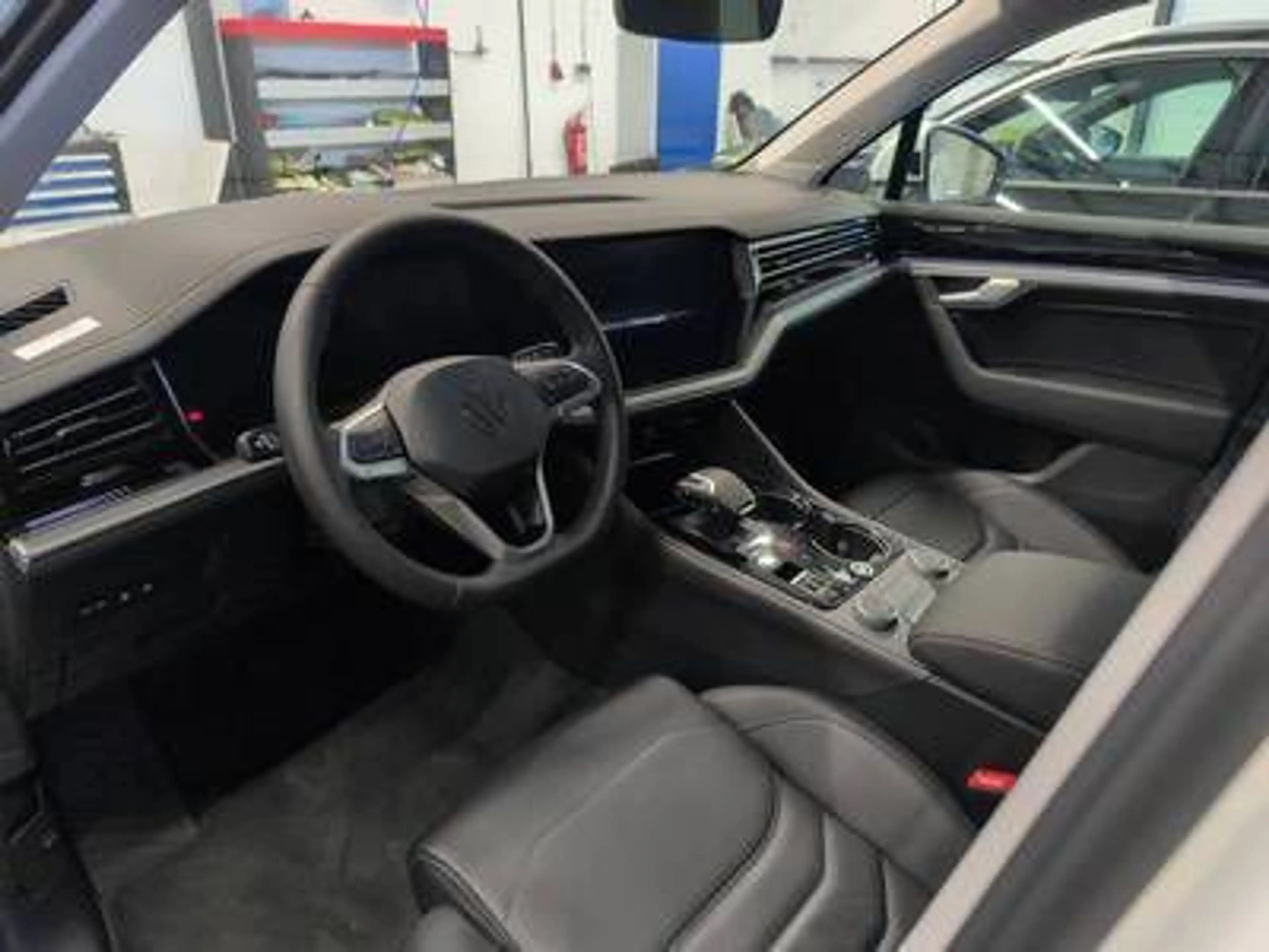 Volkswagen Touareg ELEGANCE 3.0TDI 231PS NP.90T ACC.AHK.KAMERA.NAVI.L — photo 4